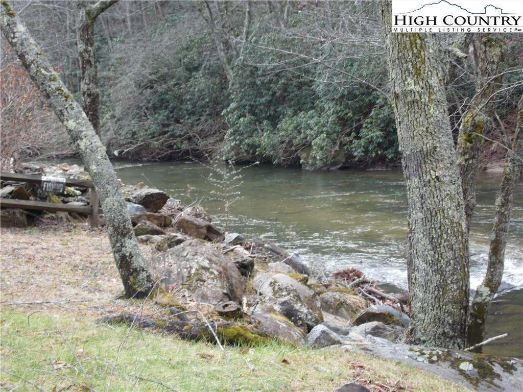 Image number 12 for the current listing