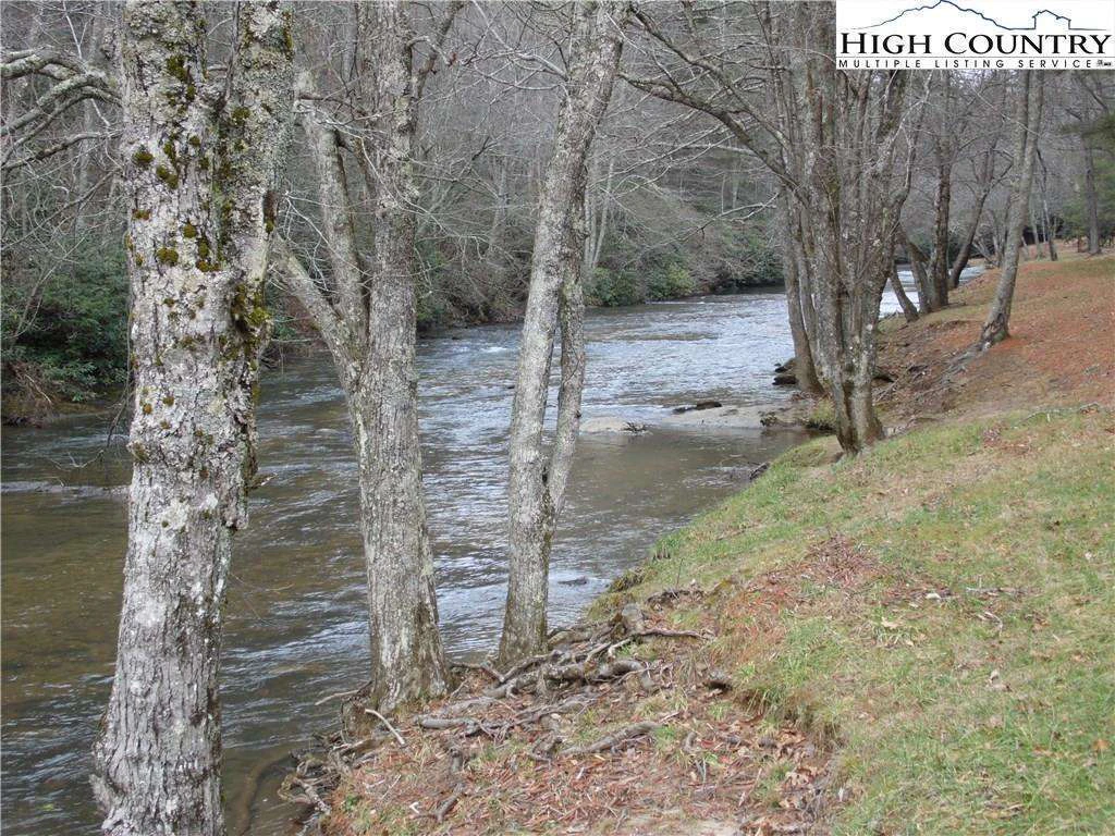 Image number 13 for the current listing
