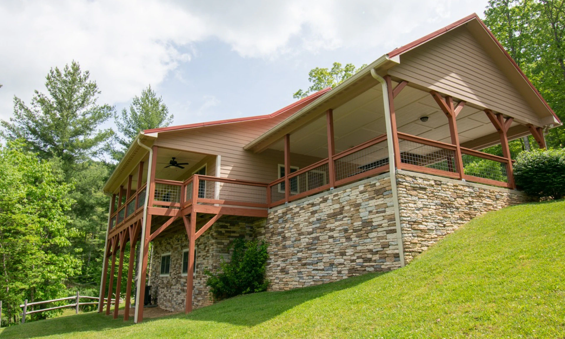 Image number 1 for the current listing