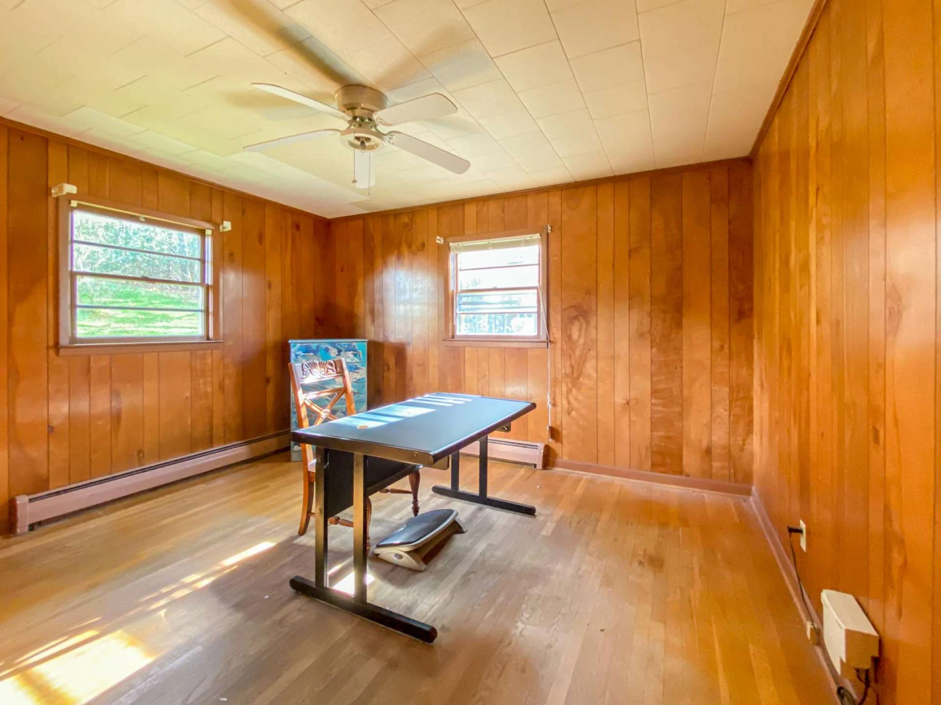 Image number 13 for the current listing