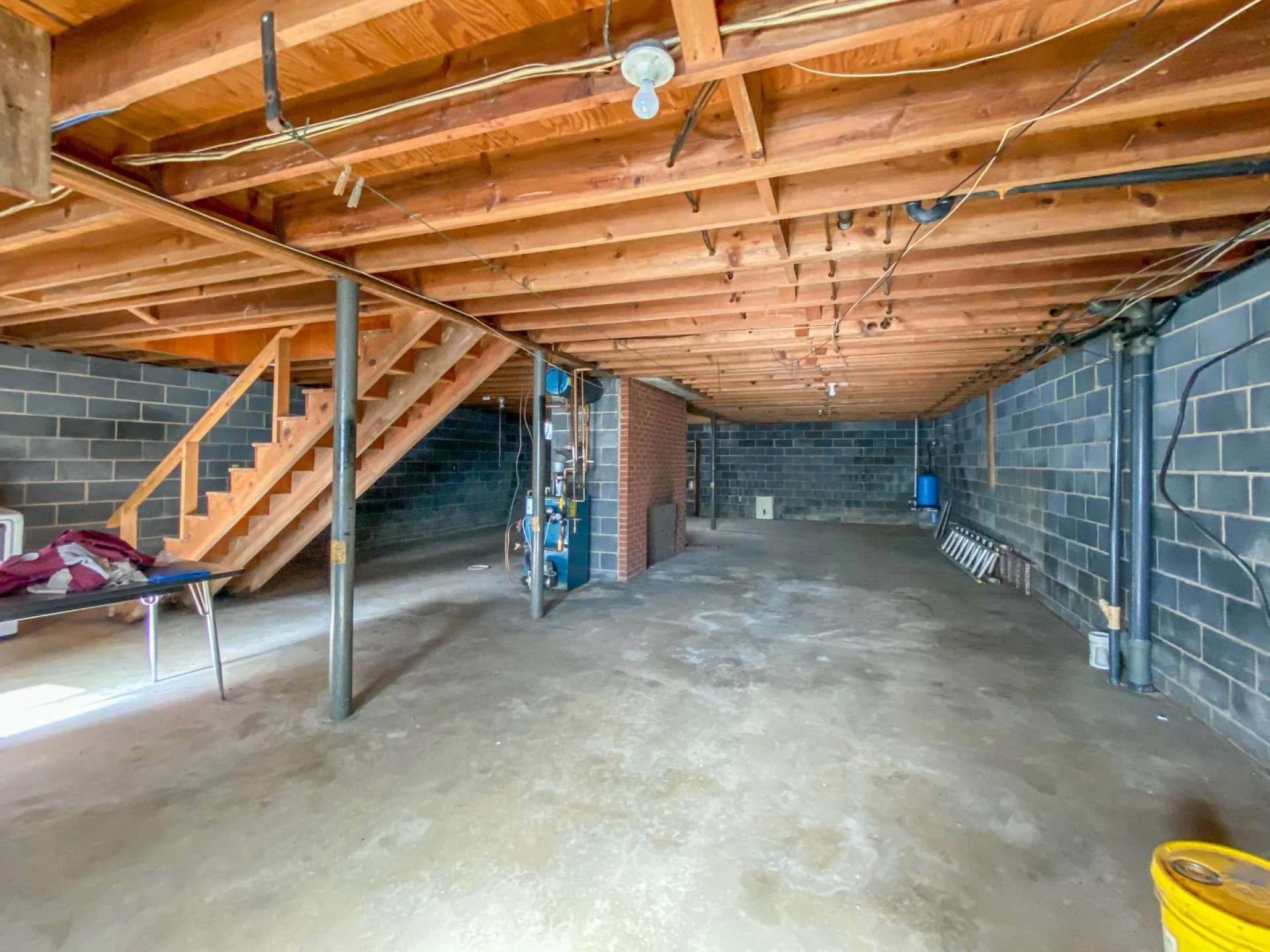 Image number 11 for the current listing