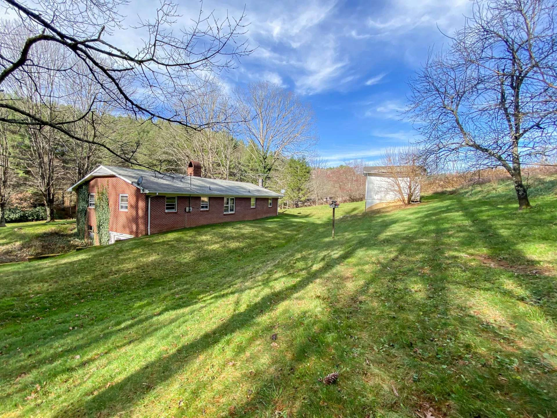 Image number 2 for the current listing