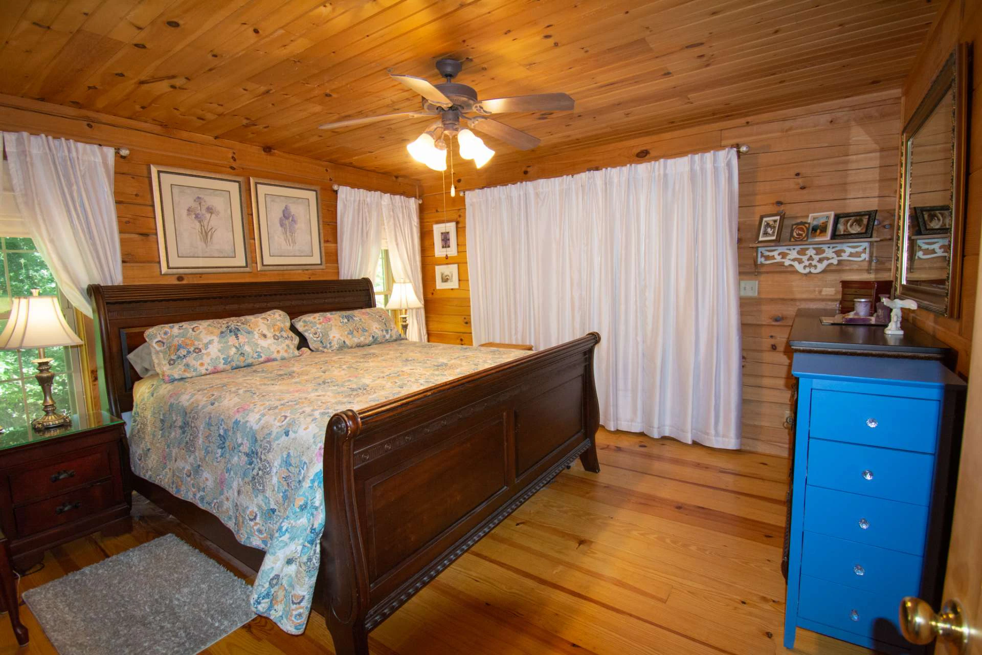 Image number 11 for the current listing