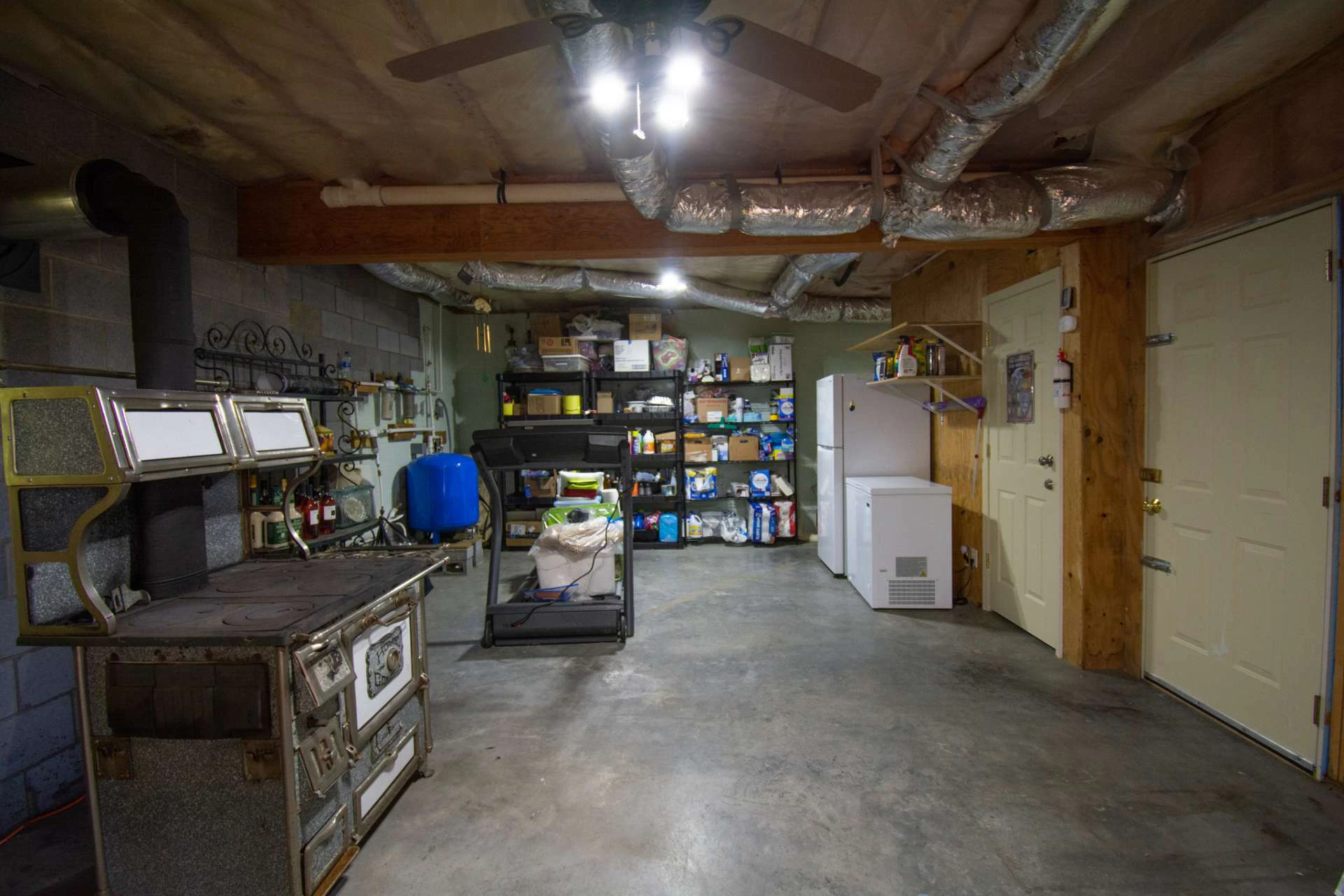 Image number 9 for the current listing