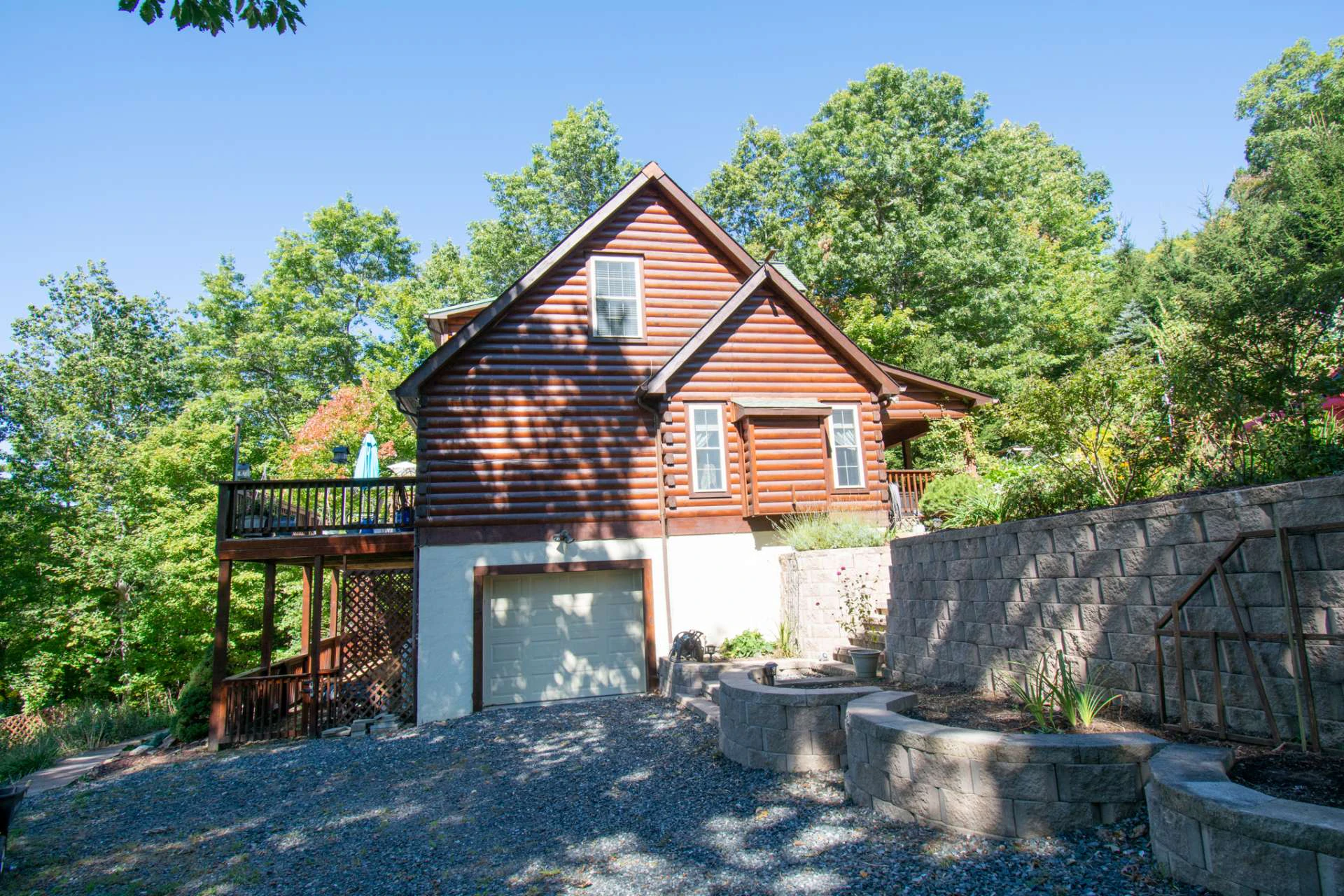Image number 15 for the current listing