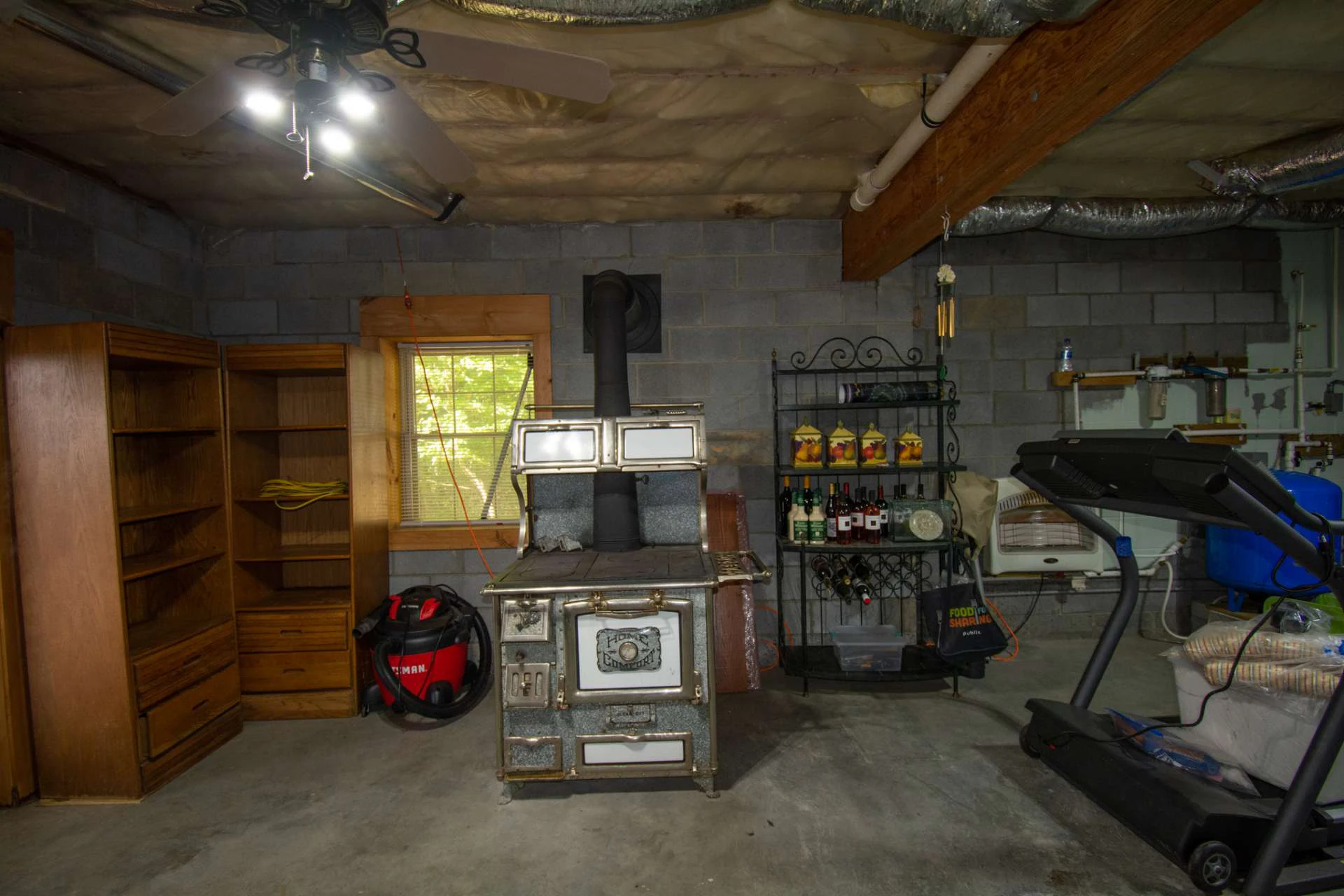 Image number 2 for the current listing