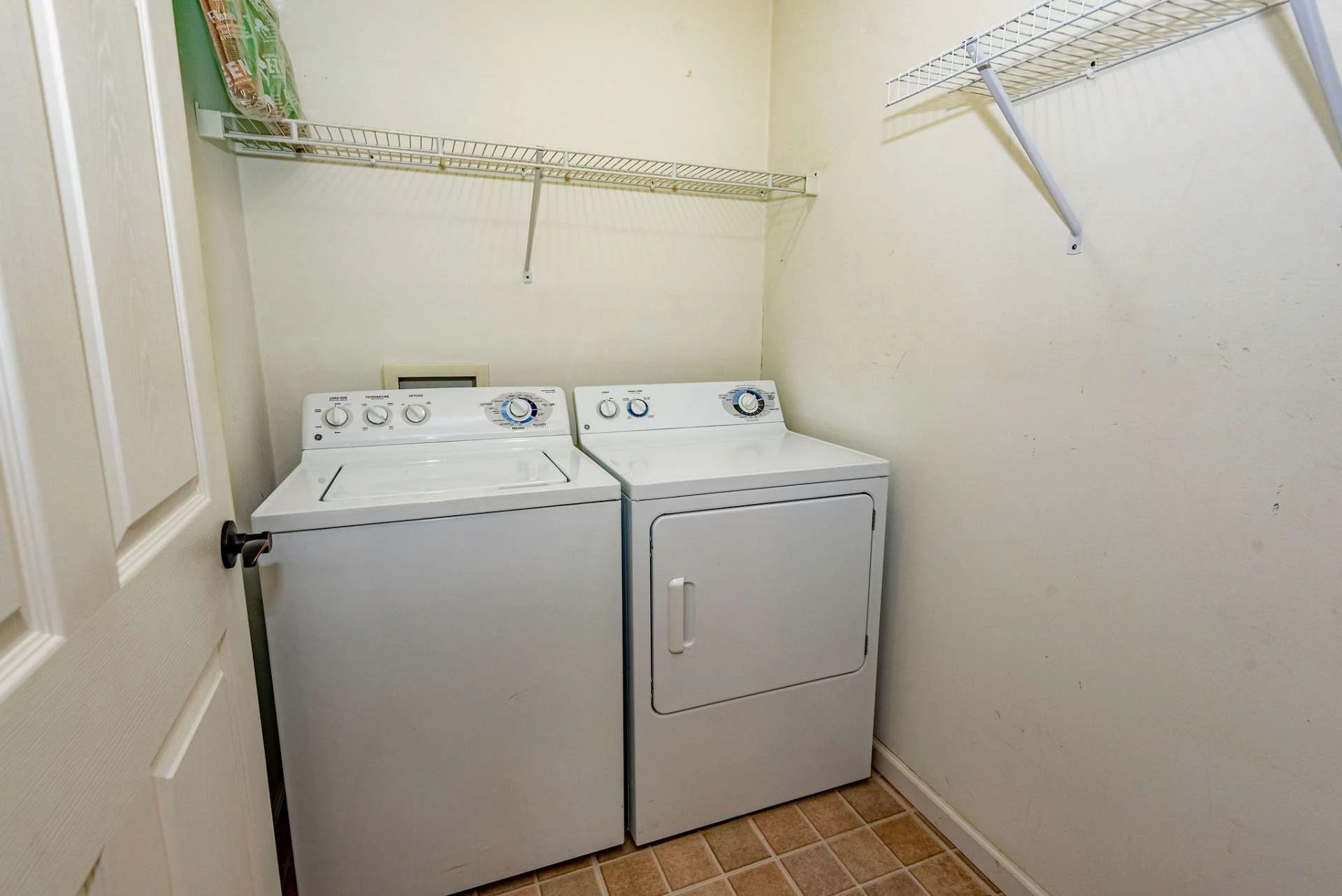 Image number 6 for the current listing
