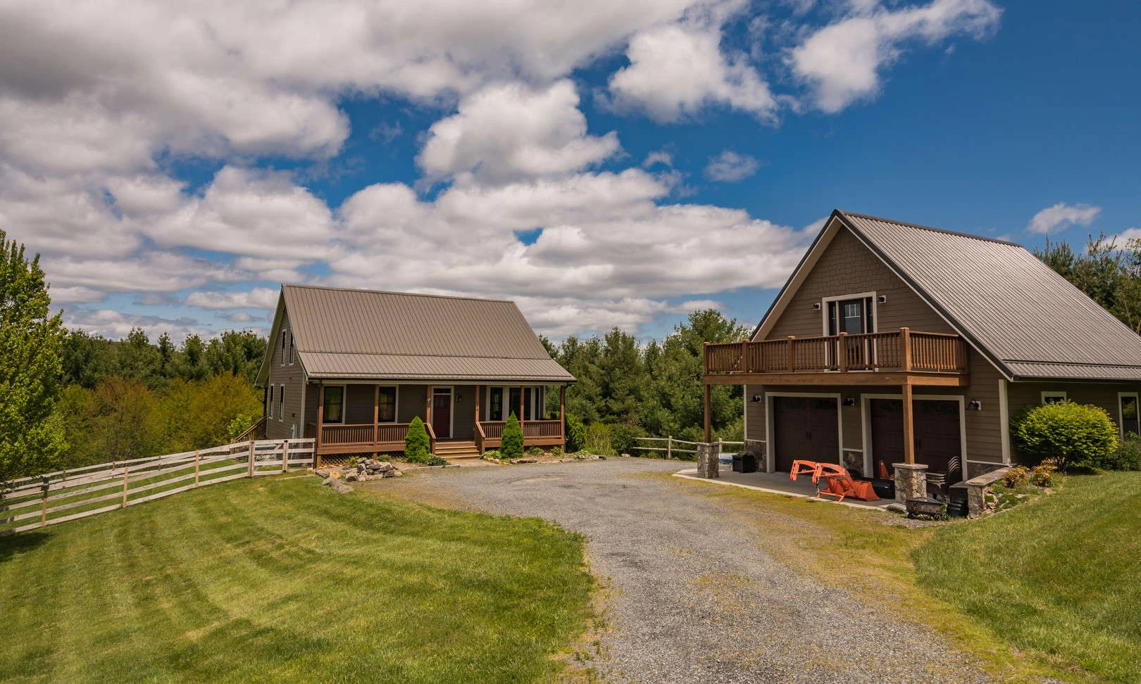 Image number 1 for the current listing