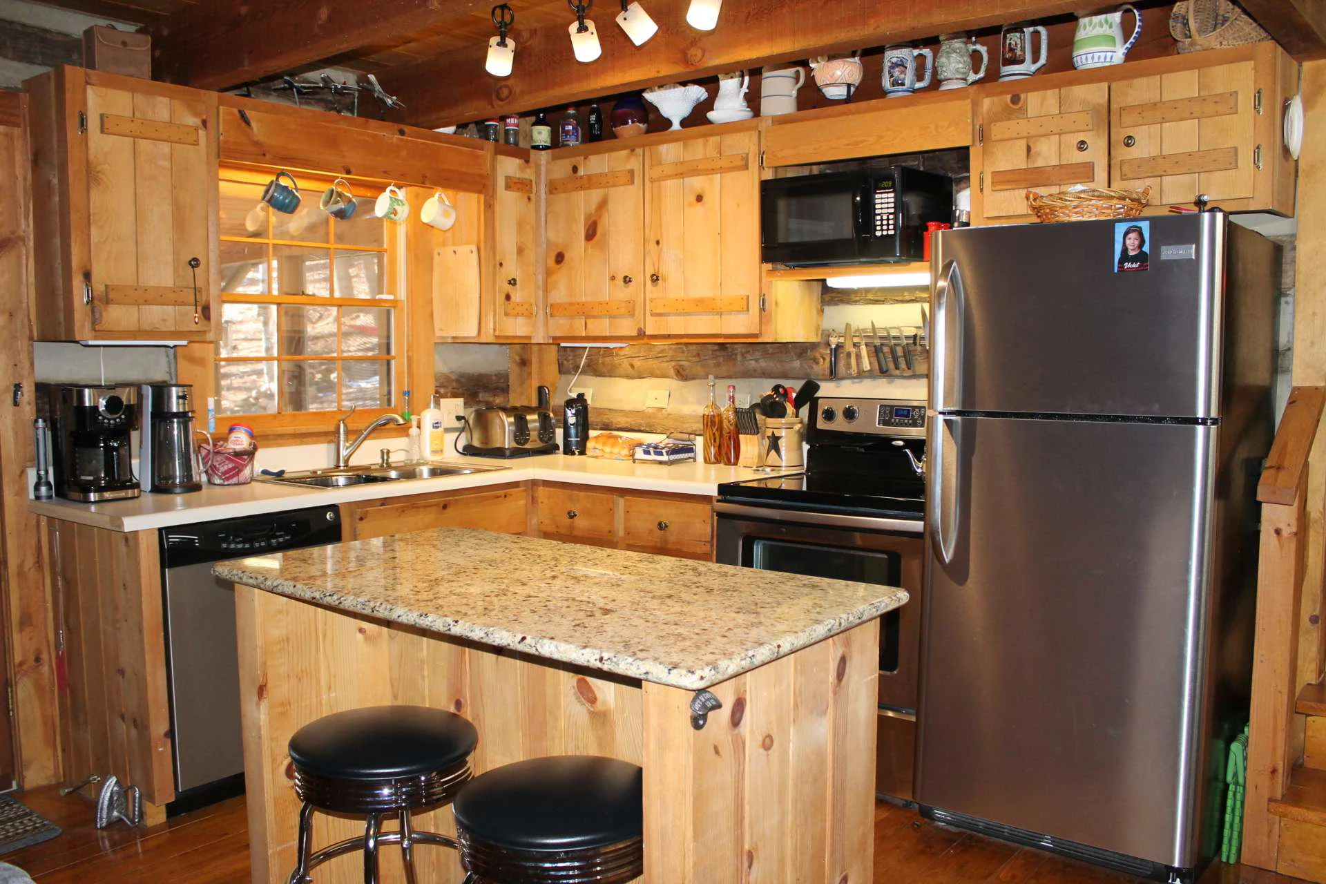 Image number 19 for the current listing