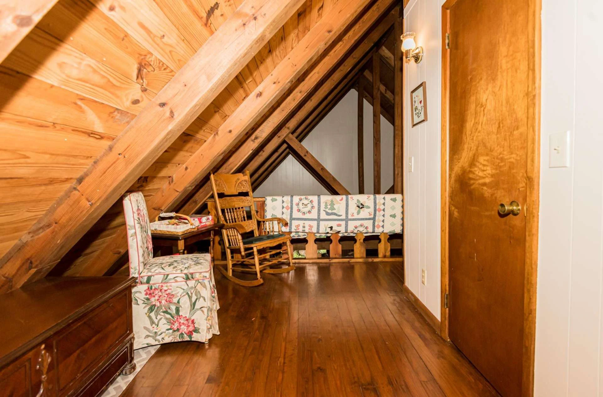 Image number 14 for the current listing