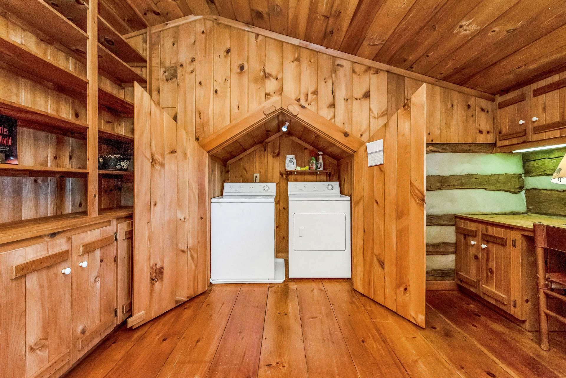 Image number 11 for the current listing