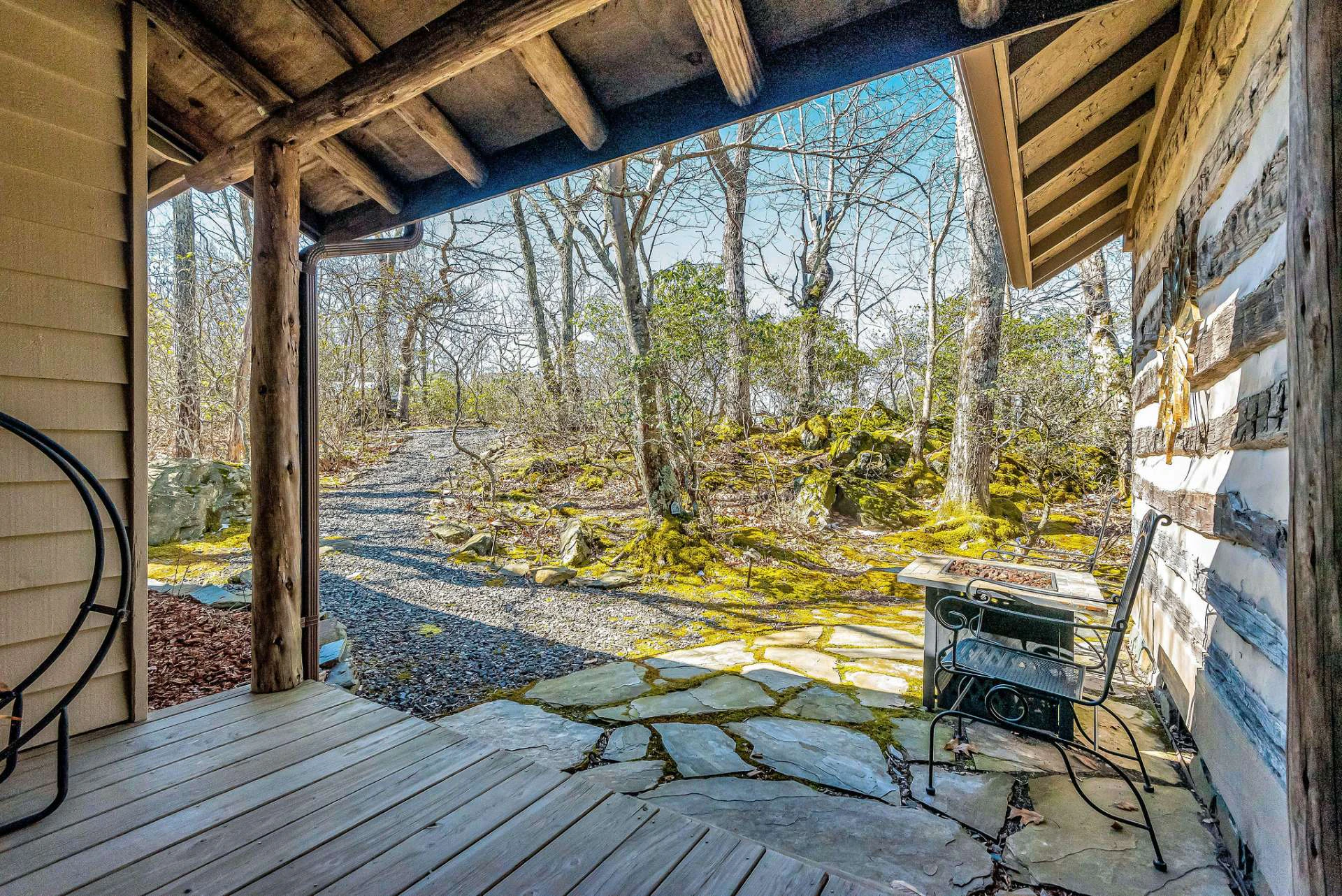 Image number 28 for the current listing