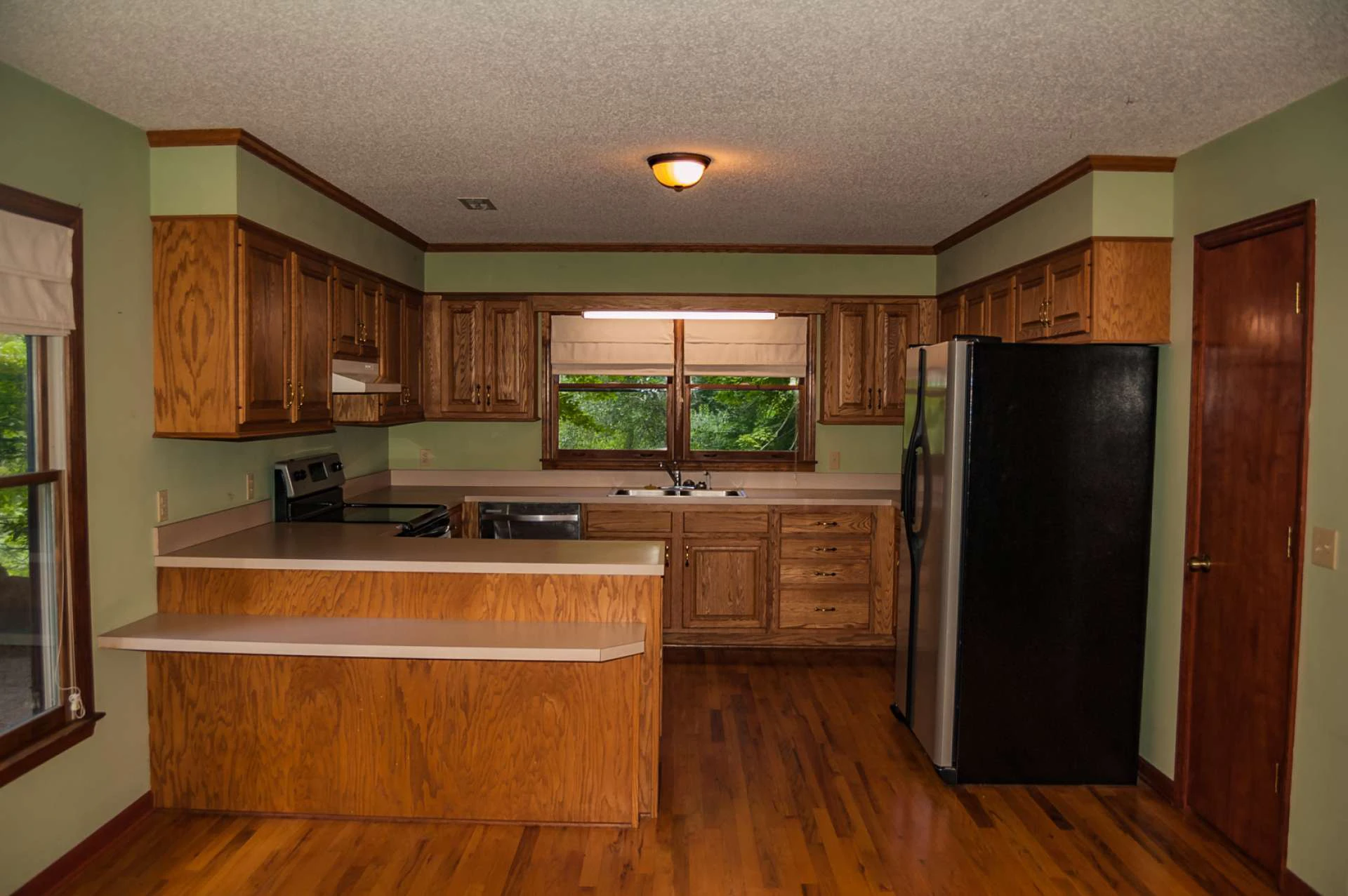 Image number 5 for the current listing