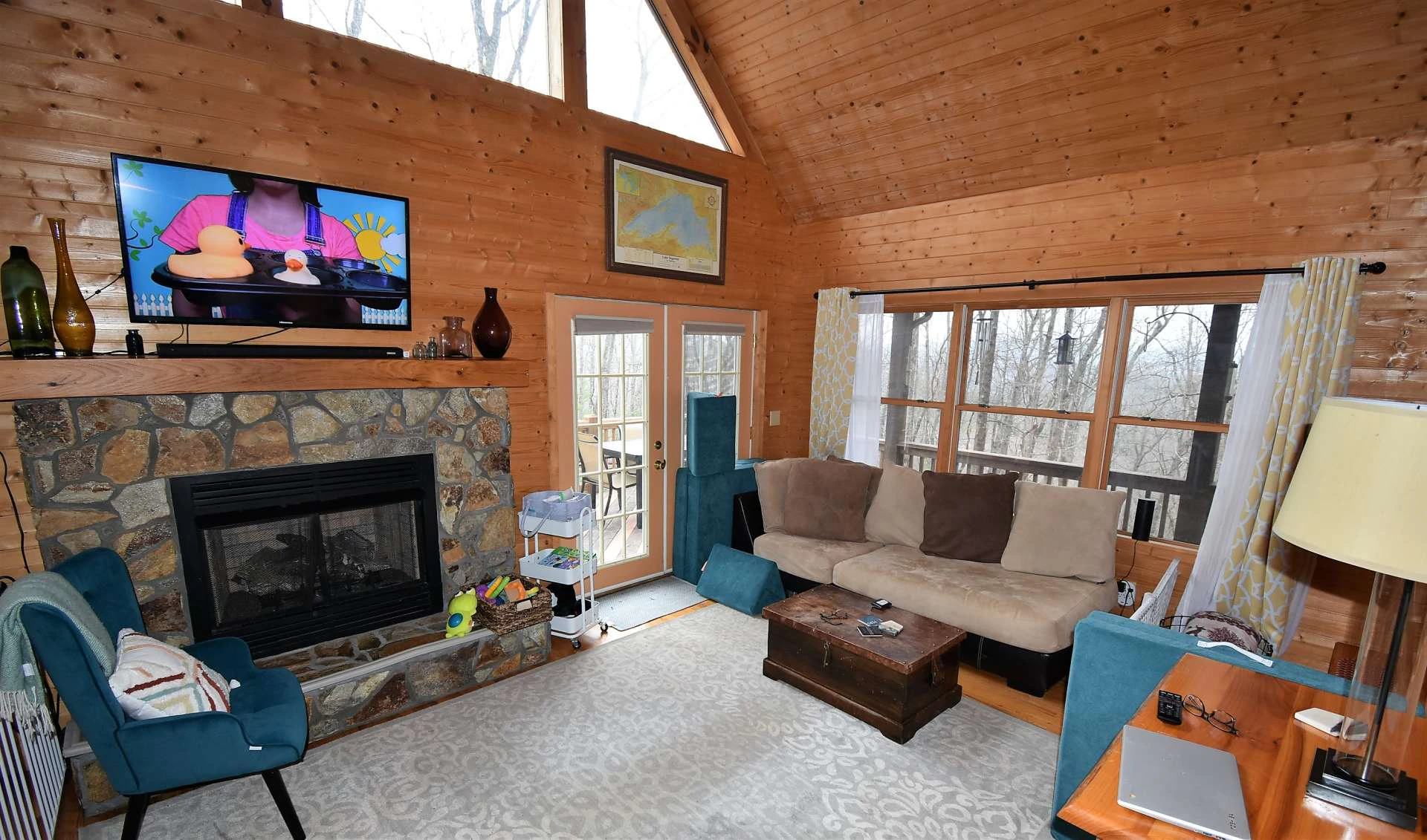 Image number 11 for the current listing