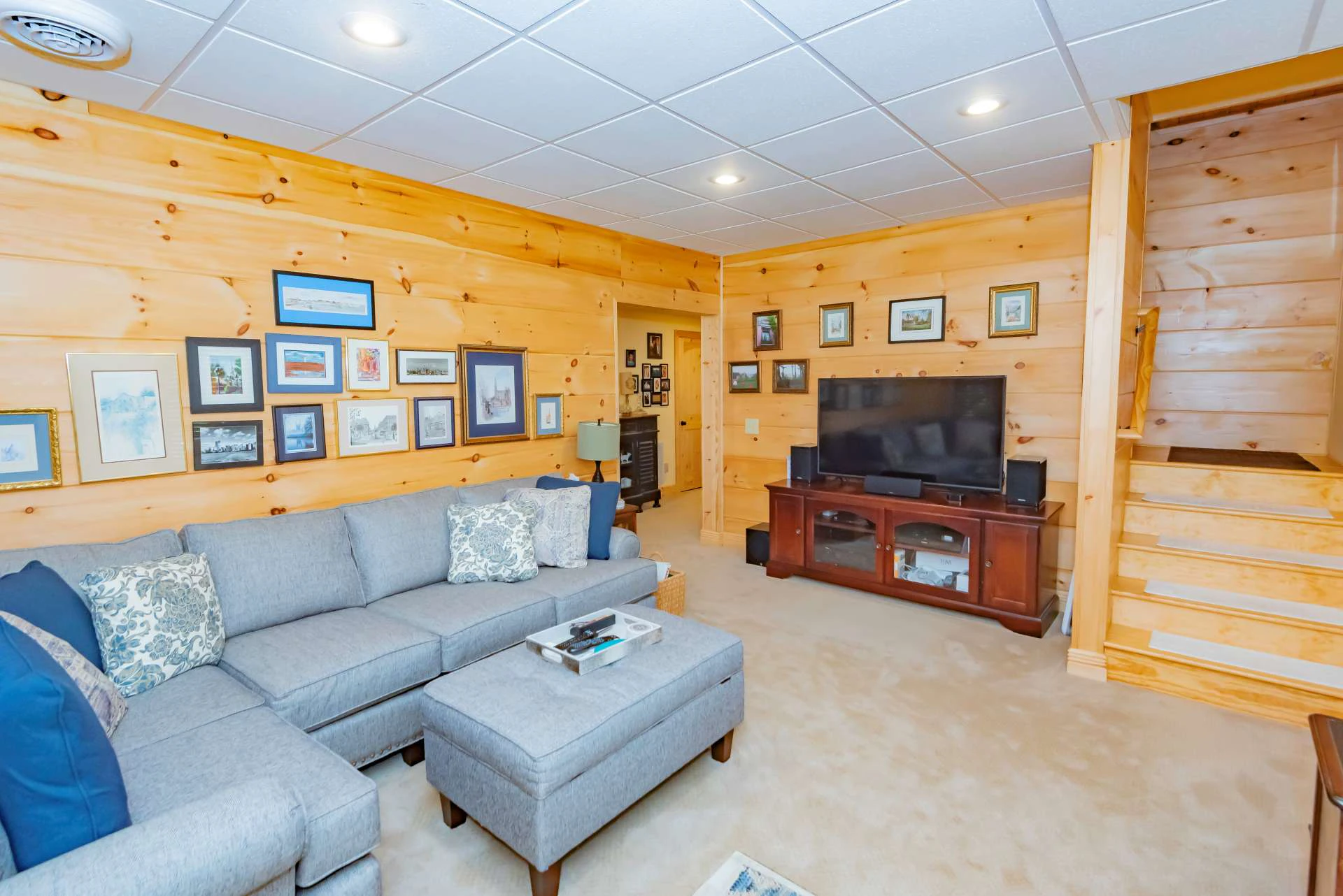 Image number 7 for the current listing
