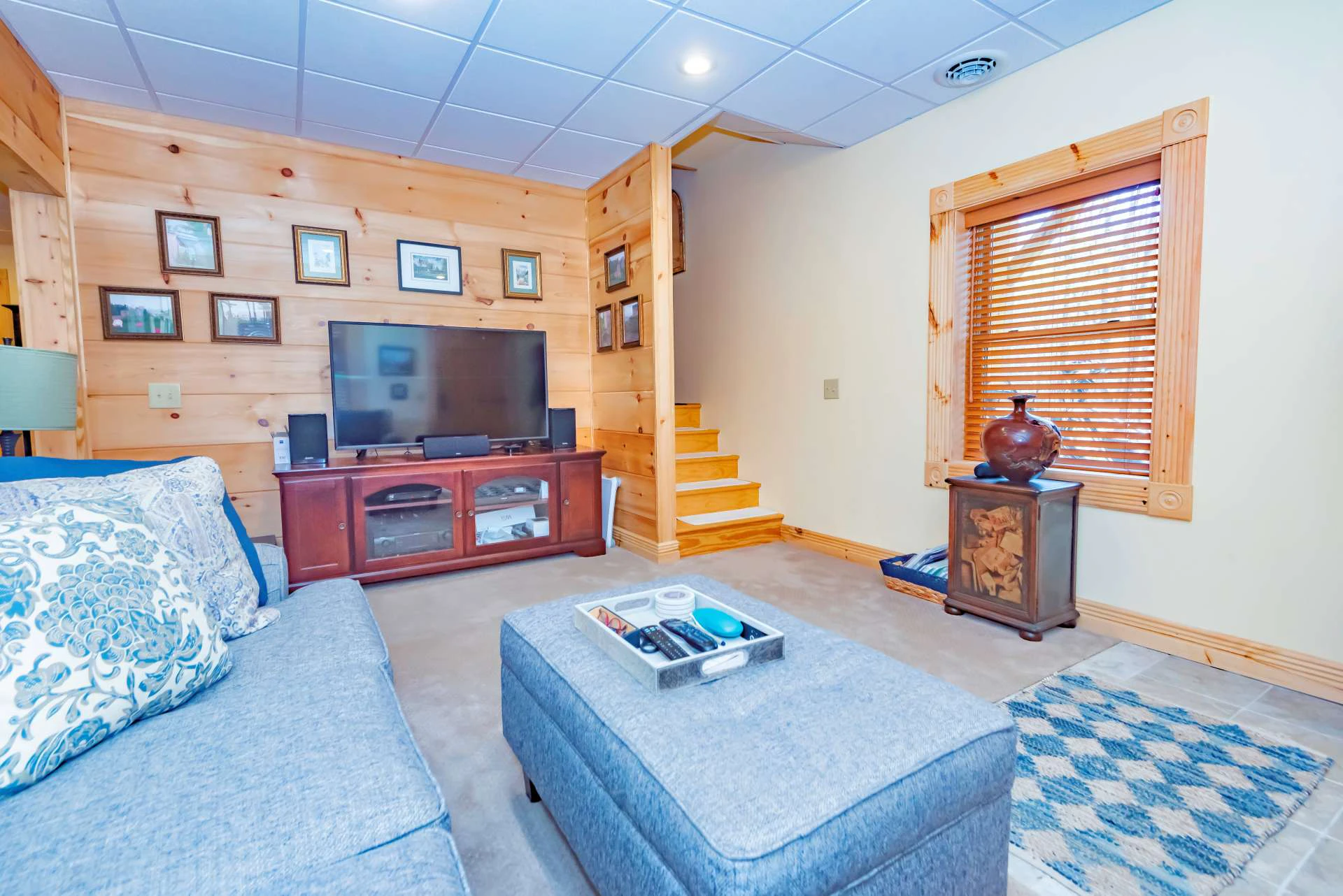 Image number 8 for the current listing
