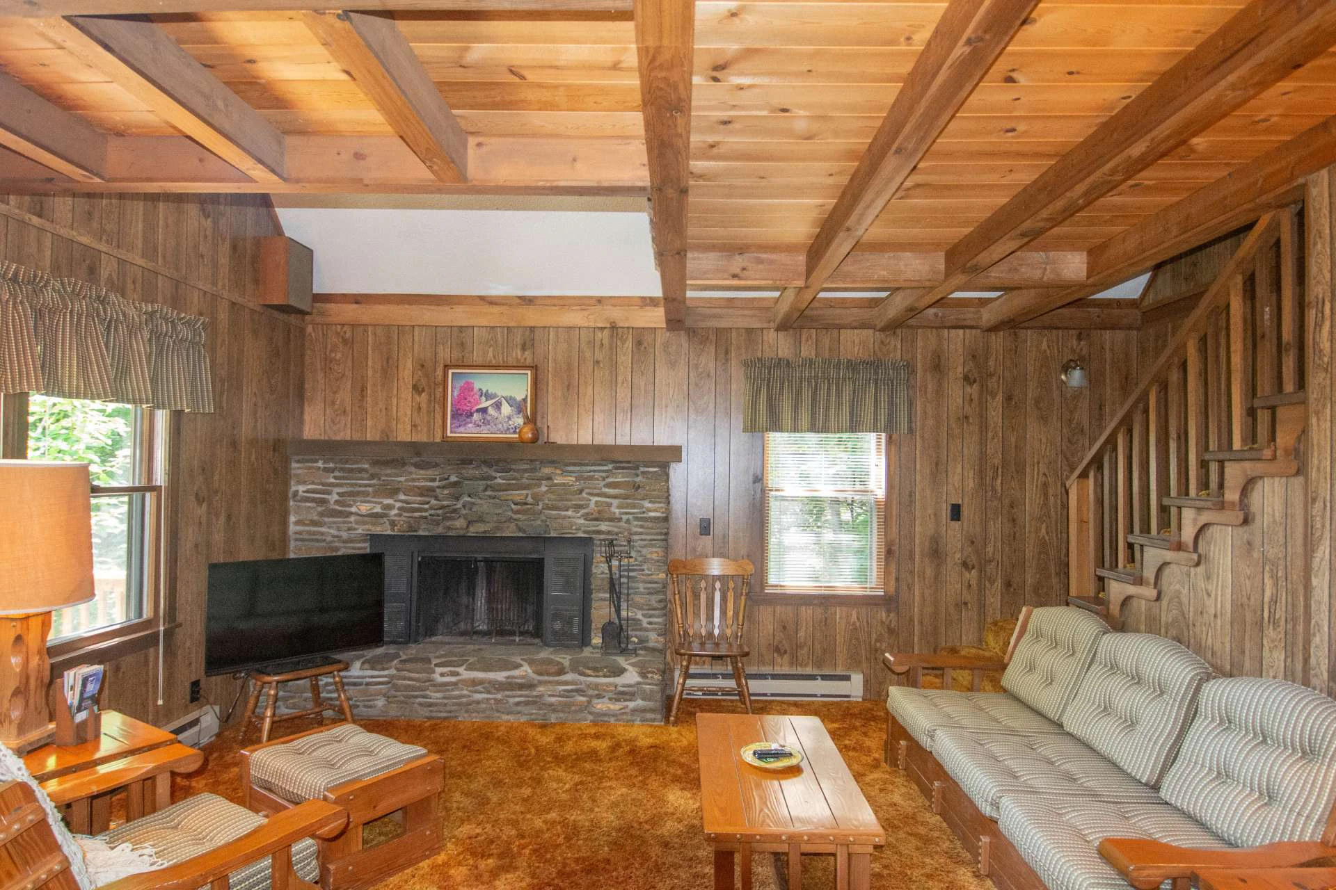 Image number 19 for the current listing