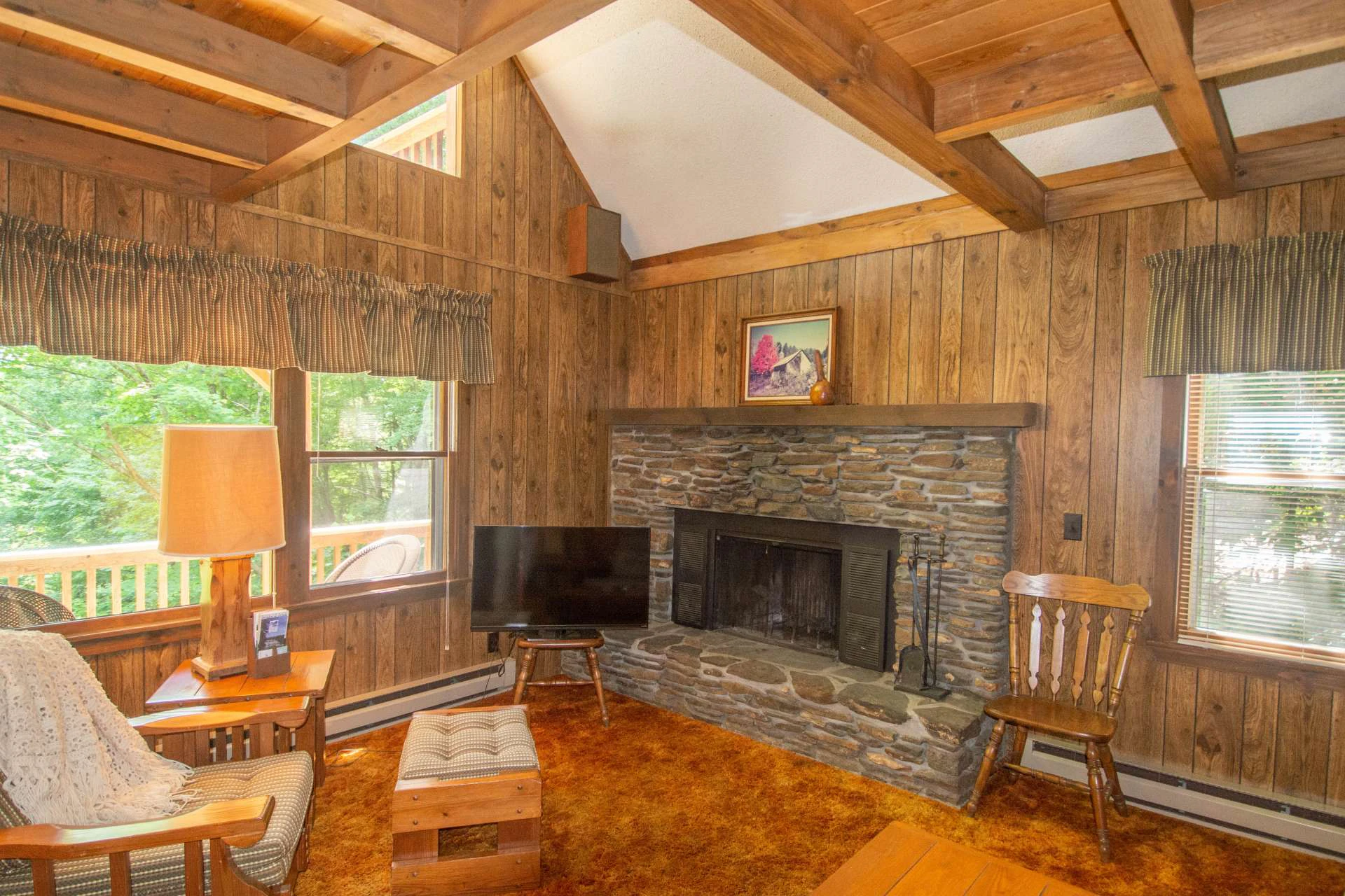 Image number 18 for the current listing