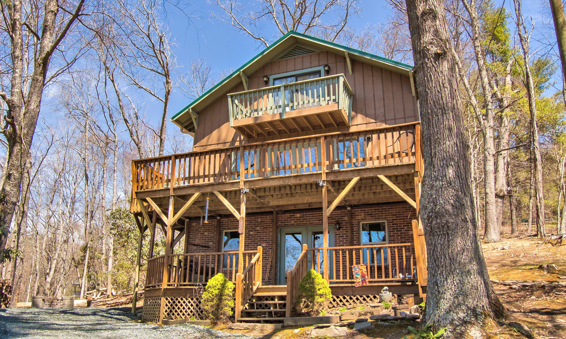 Image number 1 for the current listing