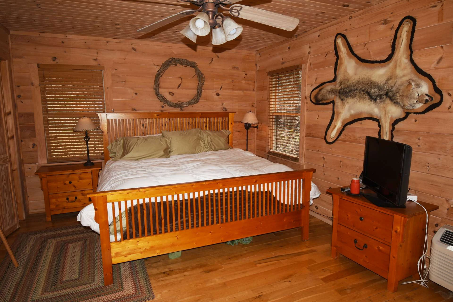 Image number 18 for the current listing