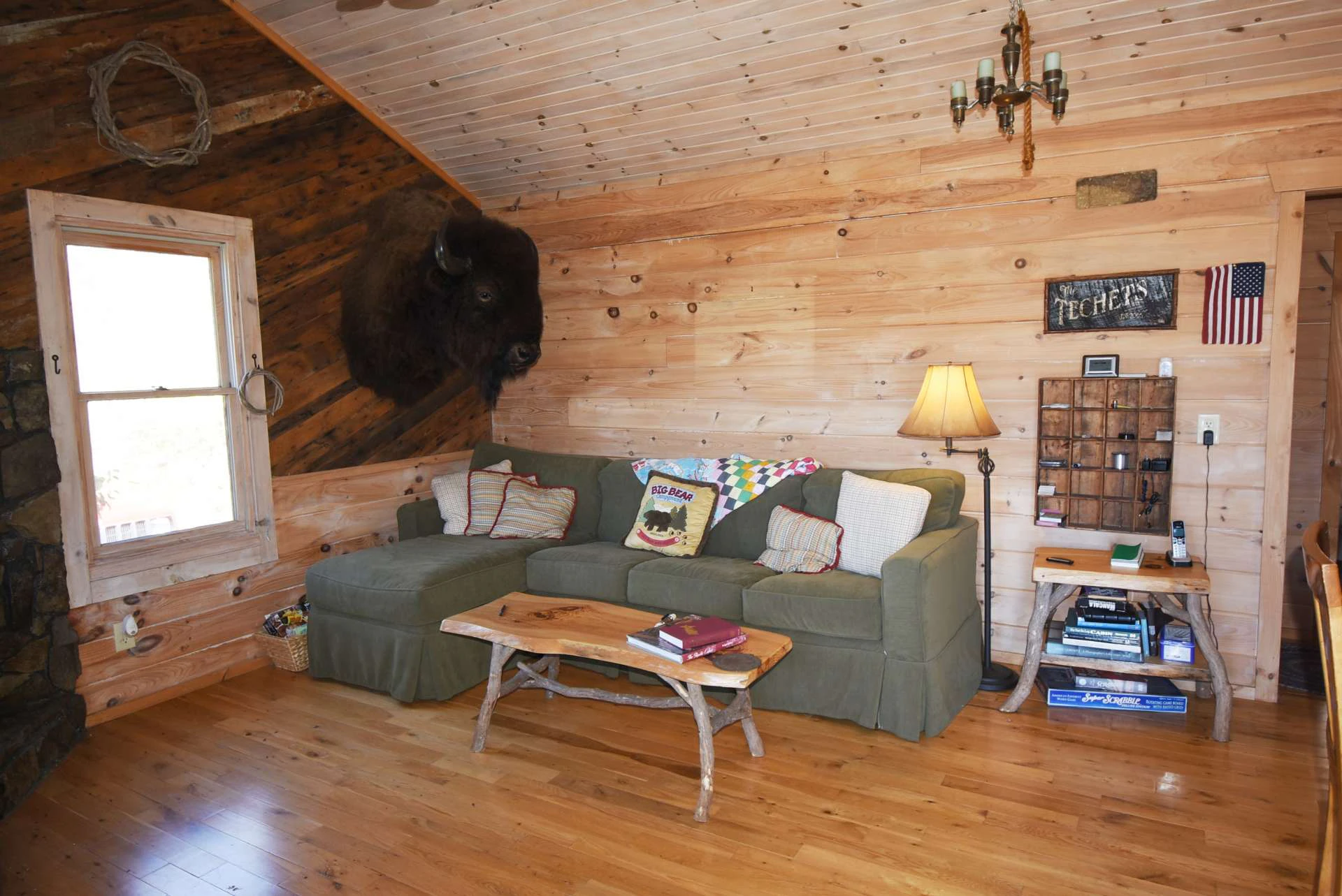 Image number 2 for the current listing