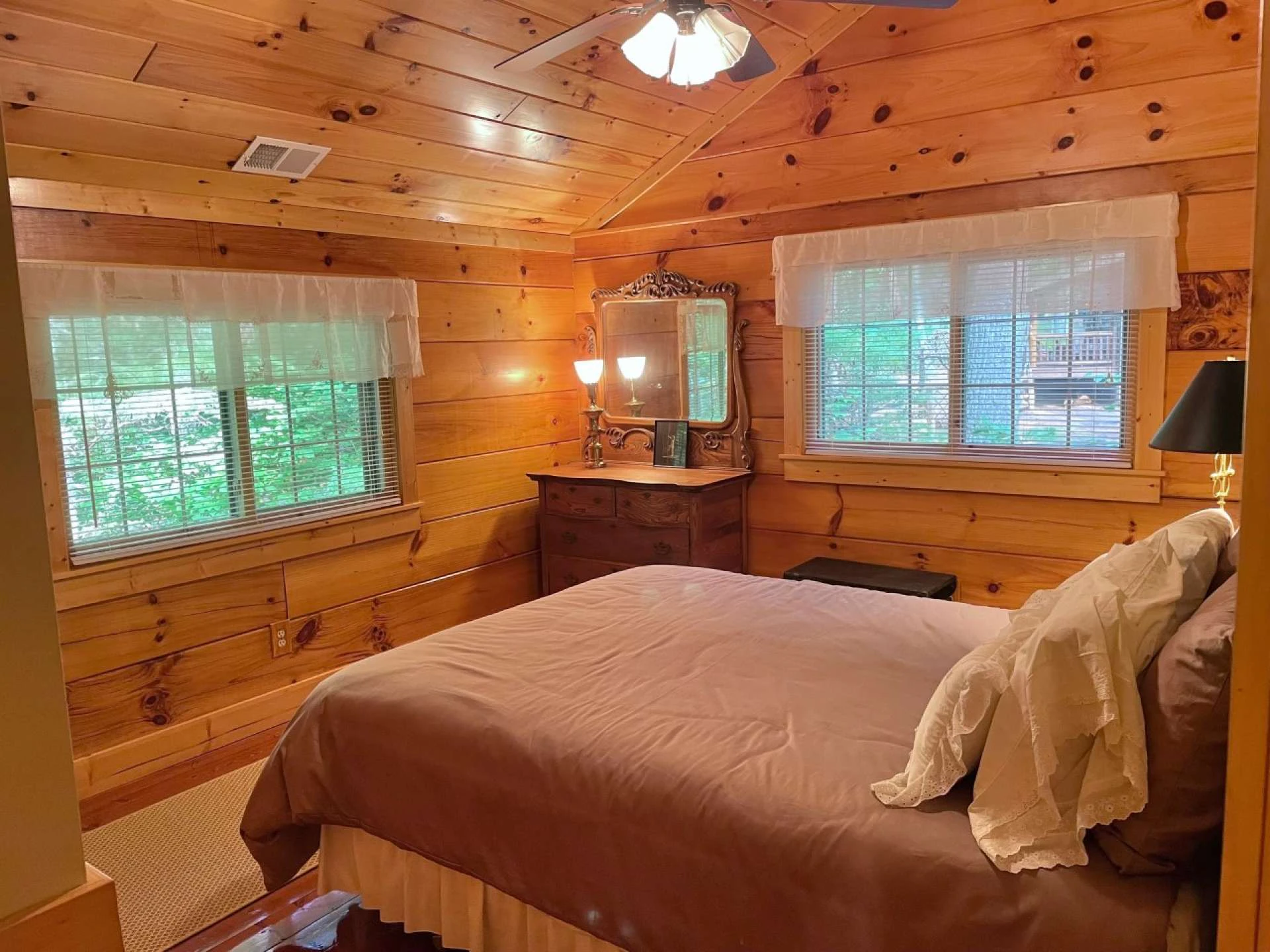 Image number 2 for the current listing
