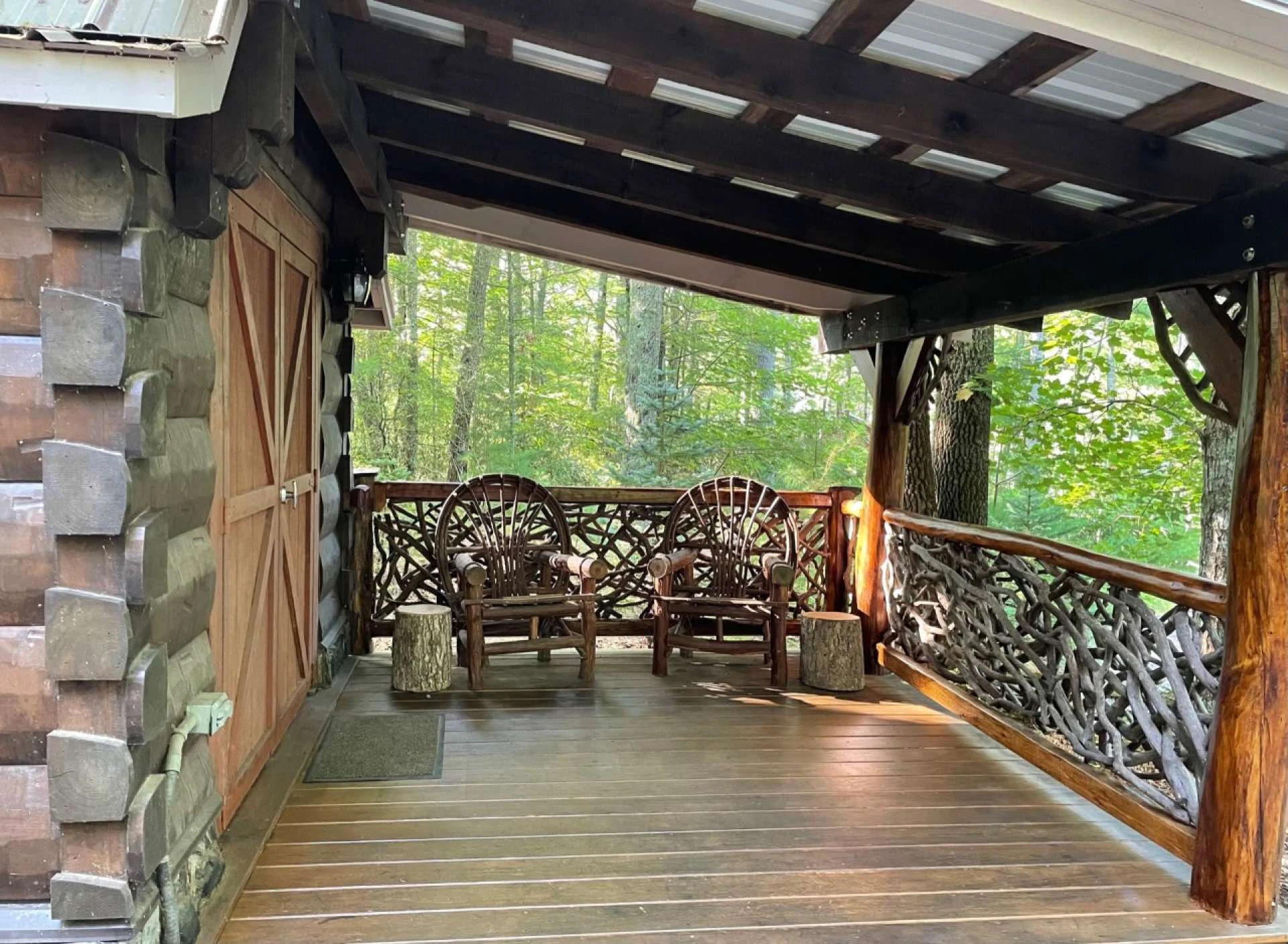 Image number 16 for the current listing