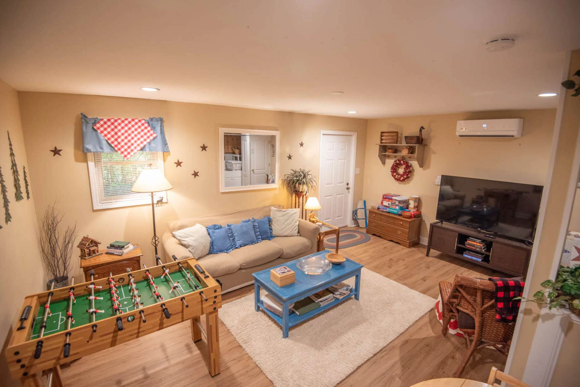 Image number 11 for the current listing