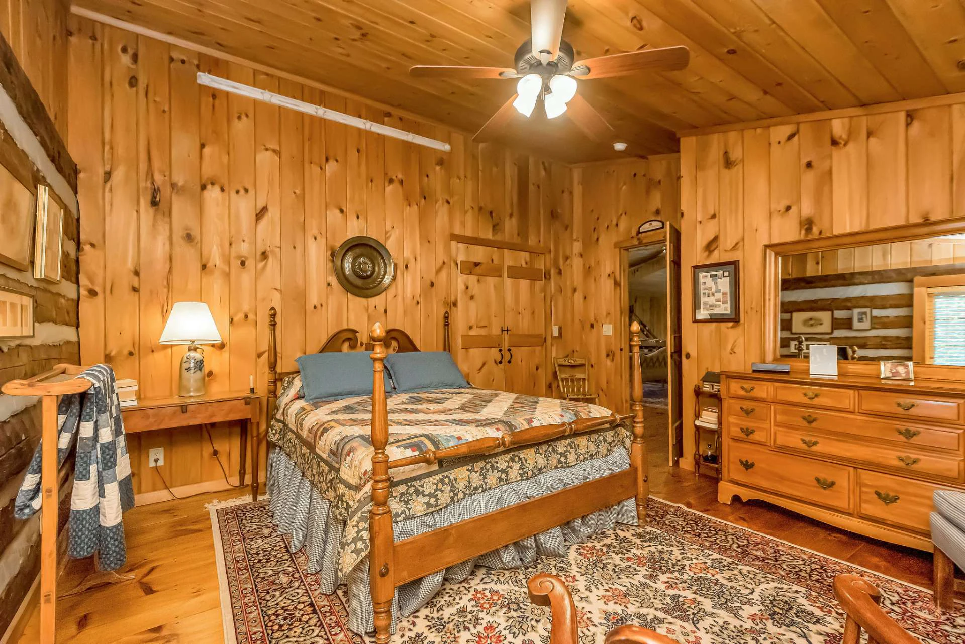 Image number 10 for the current listing