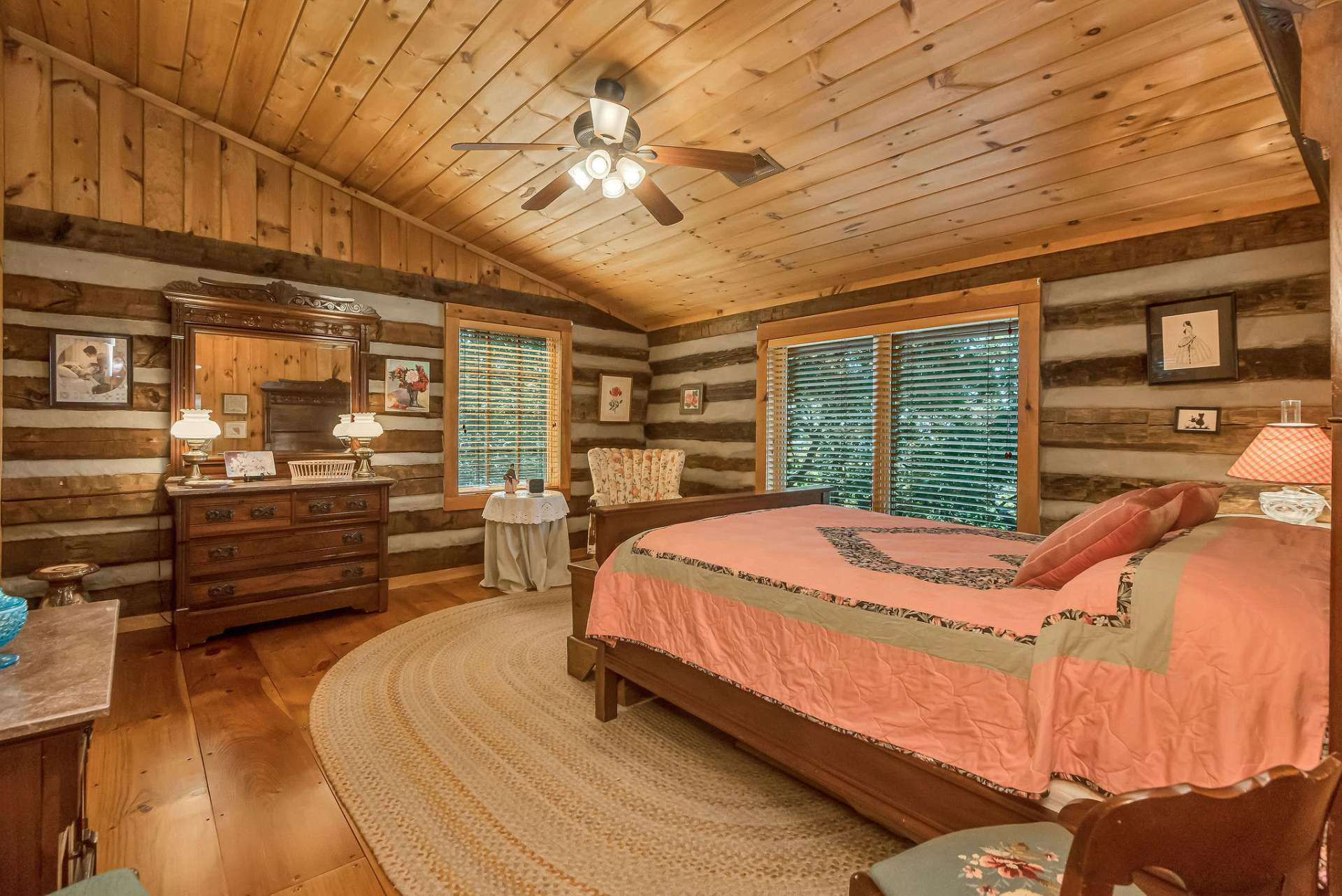 Image number 11 for the current listing