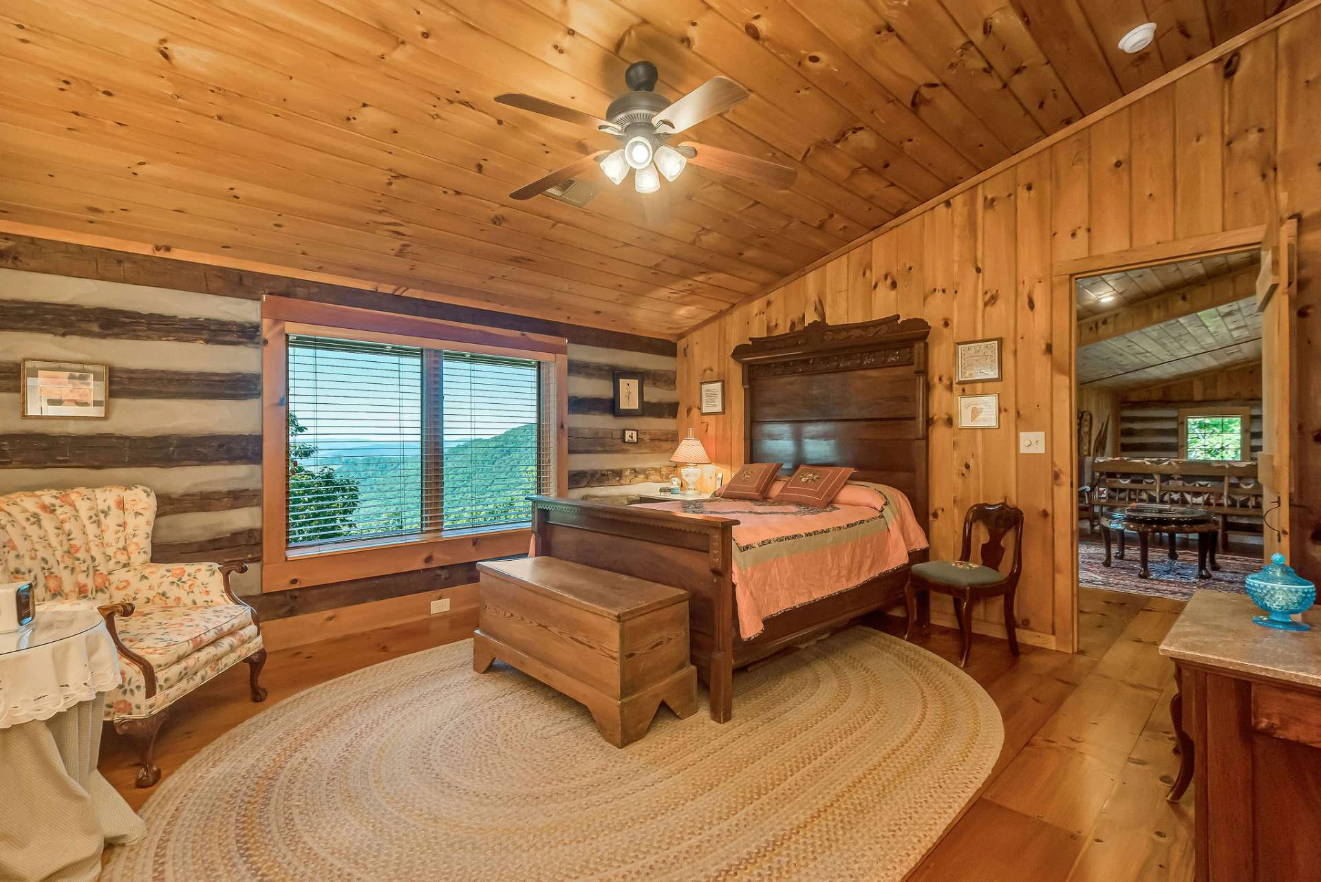Image number 12 for the current listing