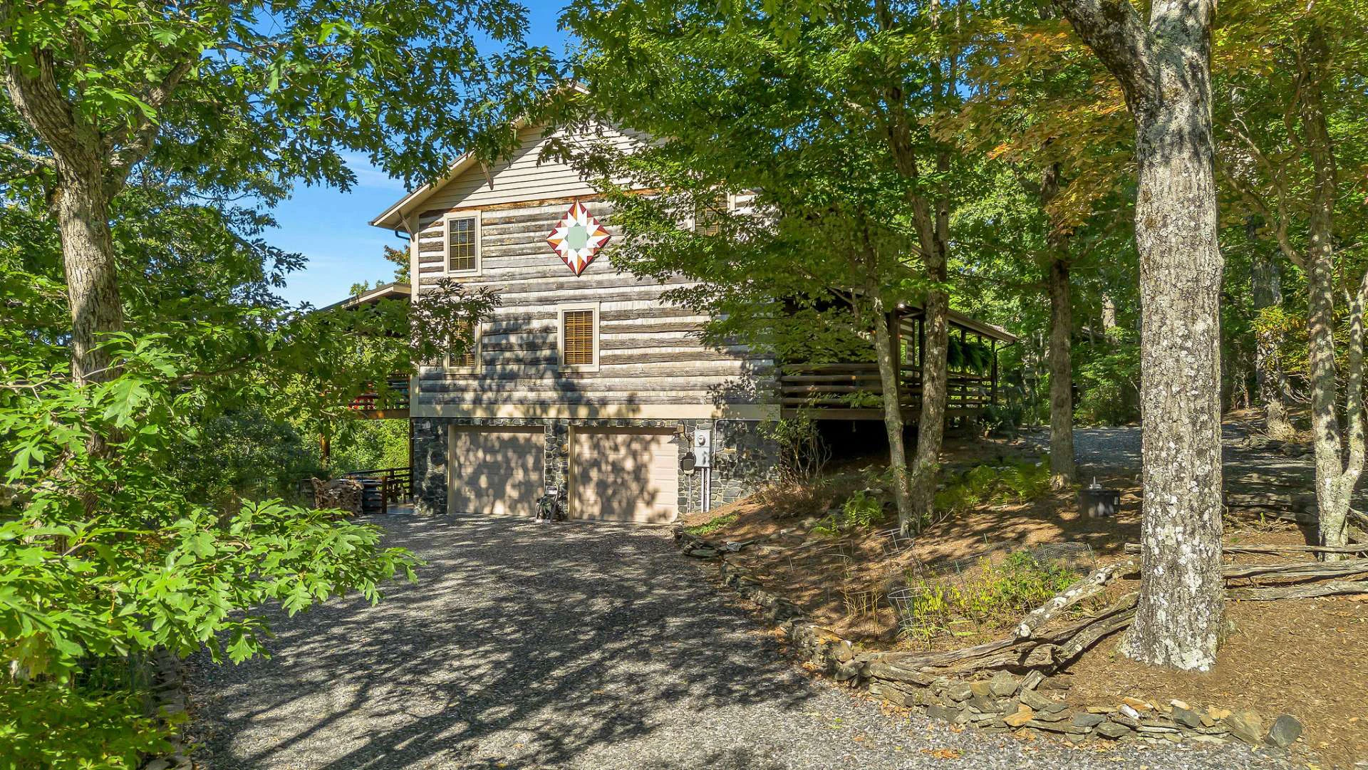 Image number 19 for the current listing