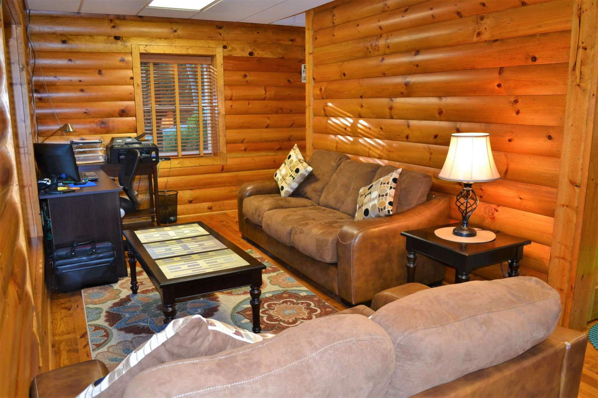 Image number 19 for the current listing