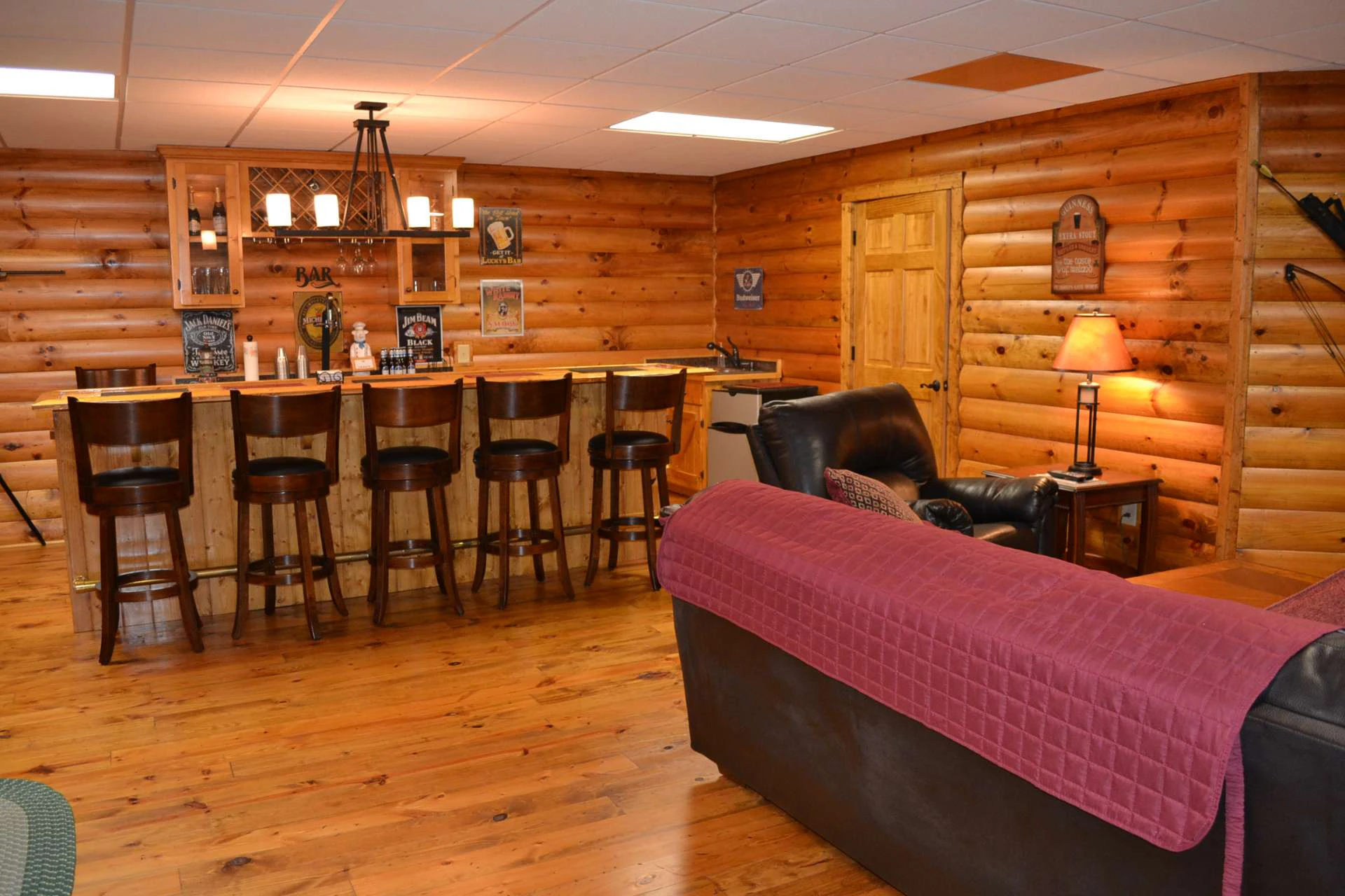Image number 15 for the current listing