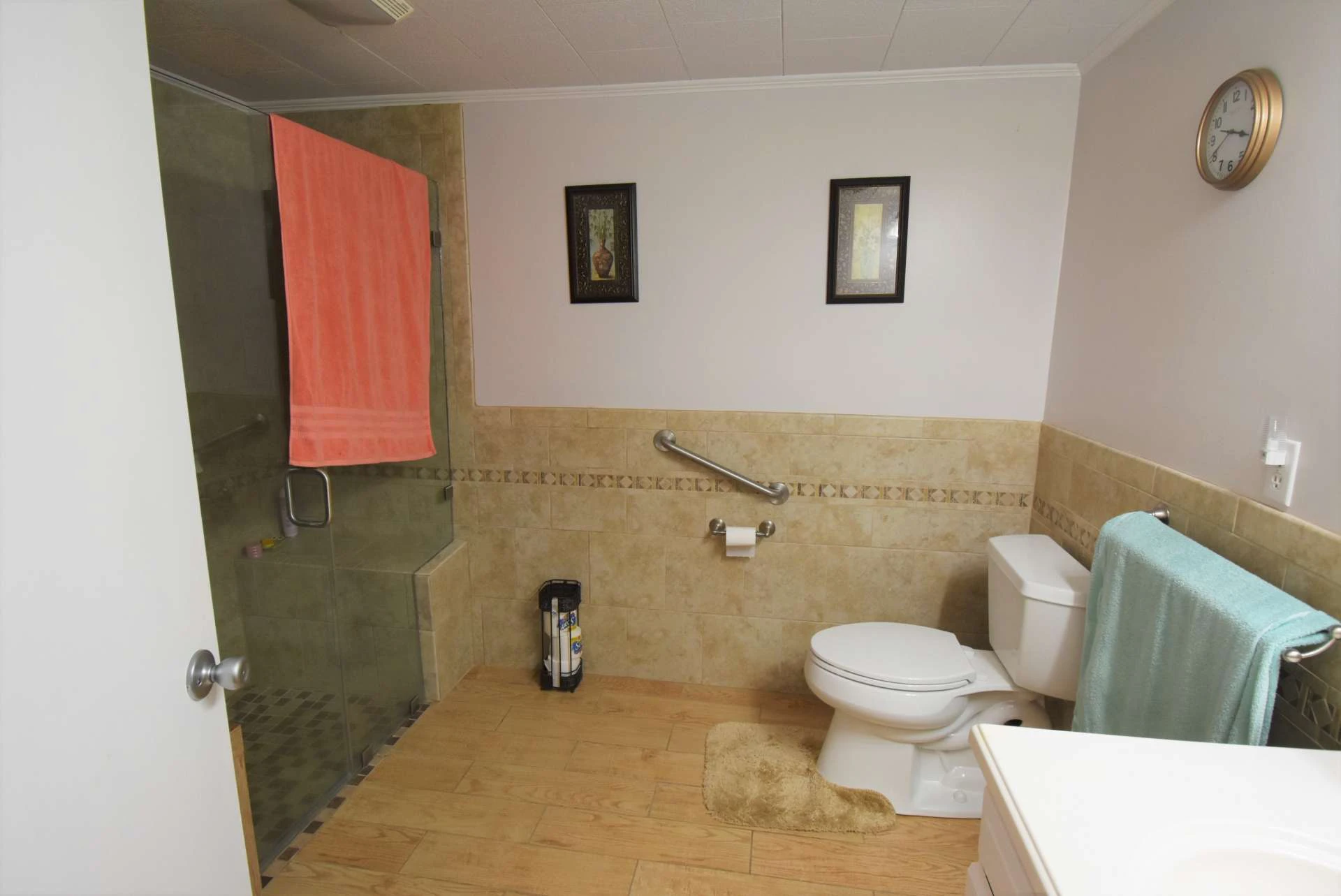 Image number 12 for the current listing
