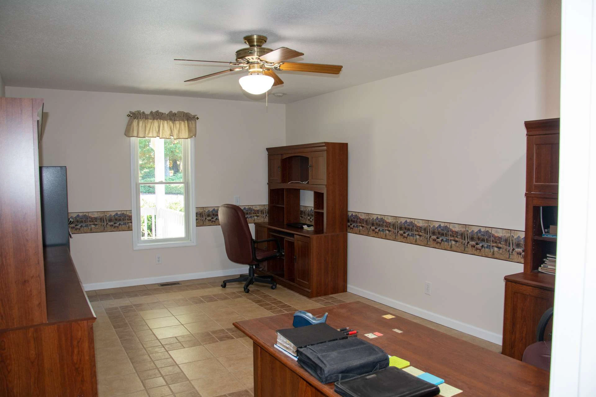 Image number 13 for the current listing