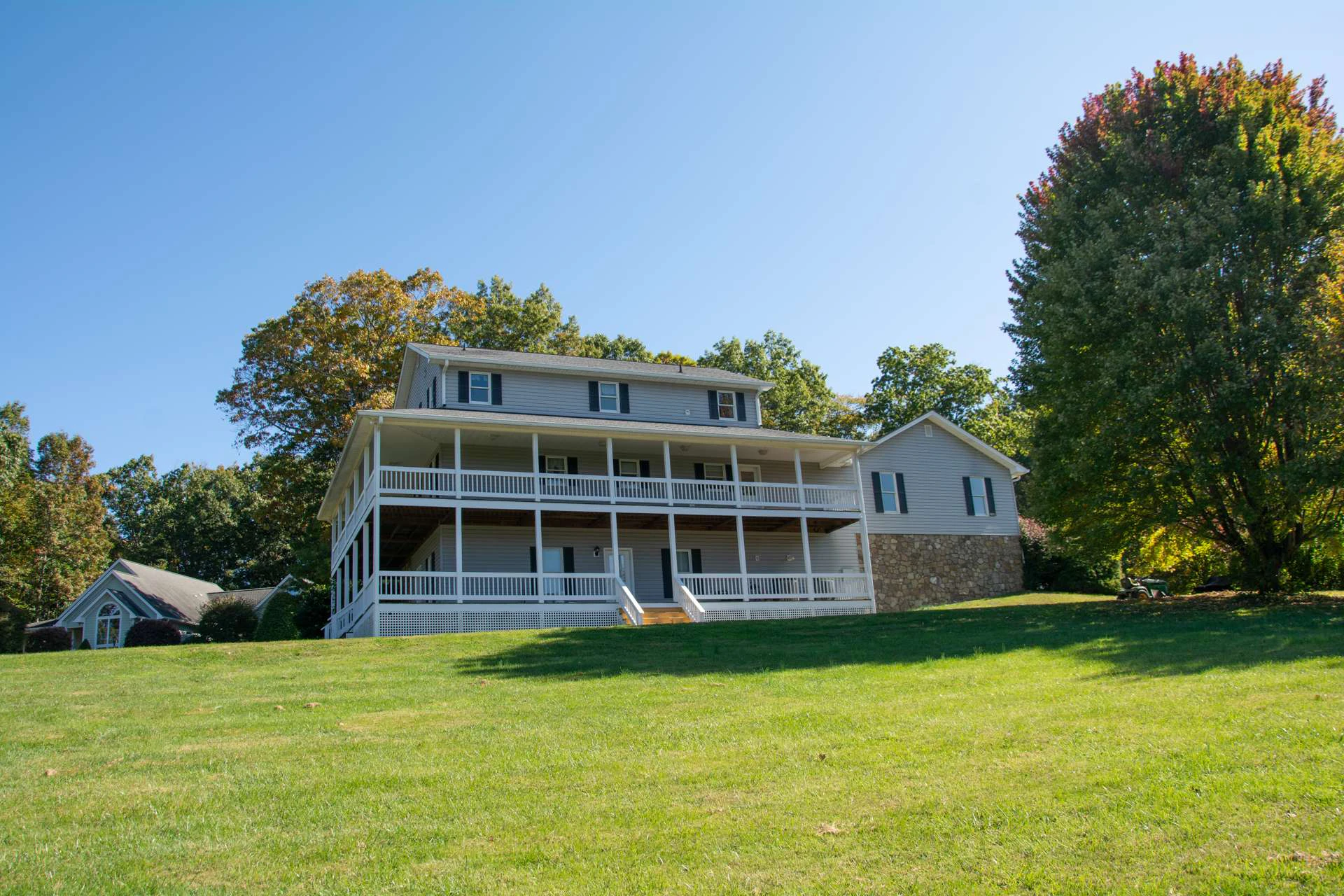 Image number 5 for the current listing