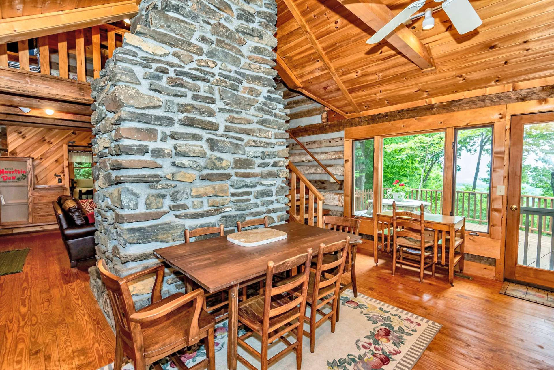 Image number 2 for the current listing