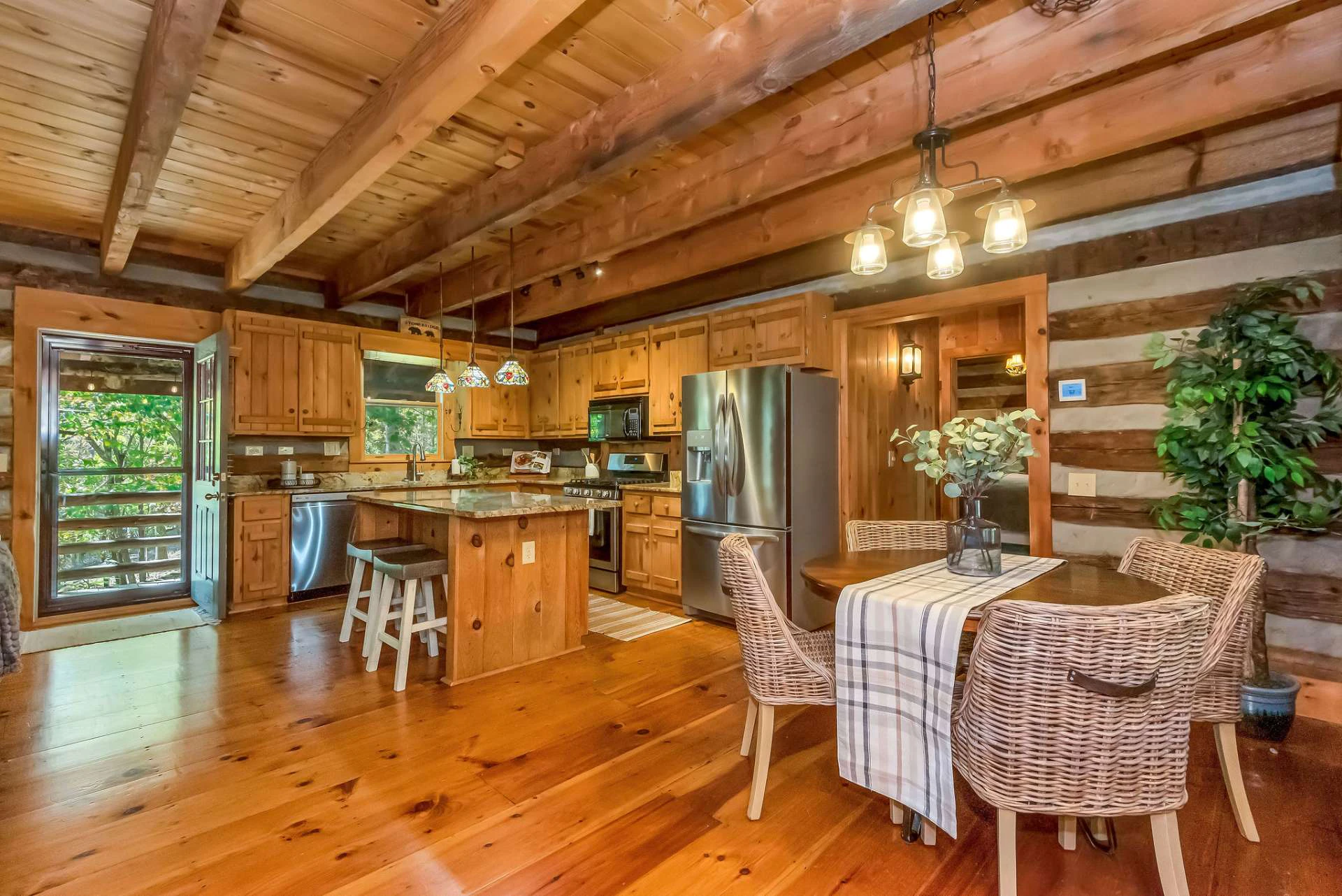 Image number 5 for the current listing