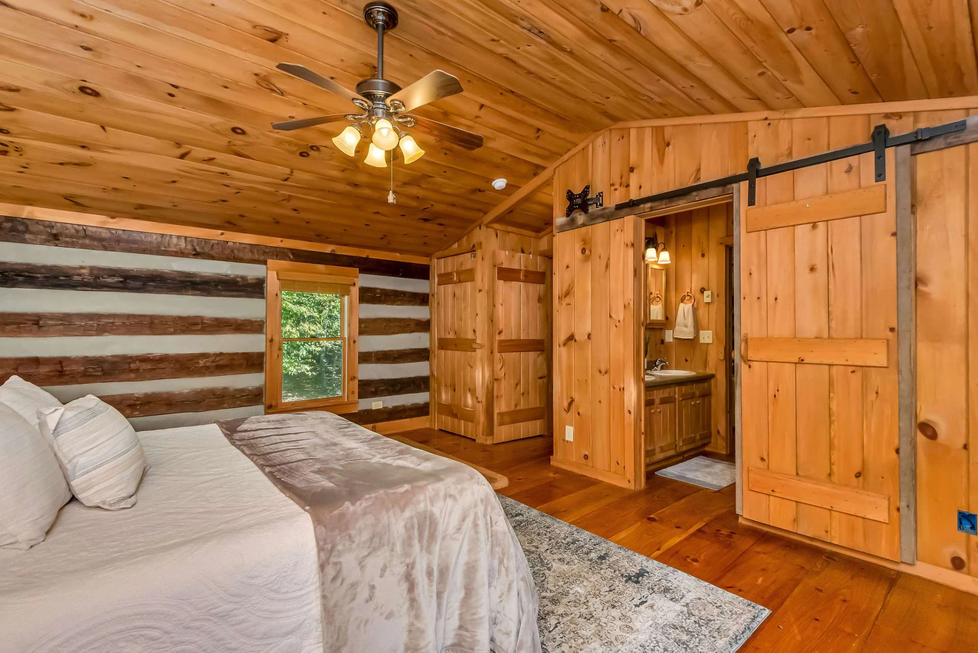 Image number 8 for the current listing