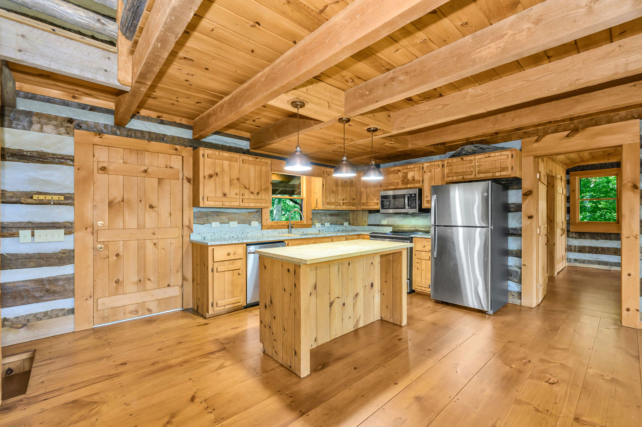 Image number 14 for the current listing