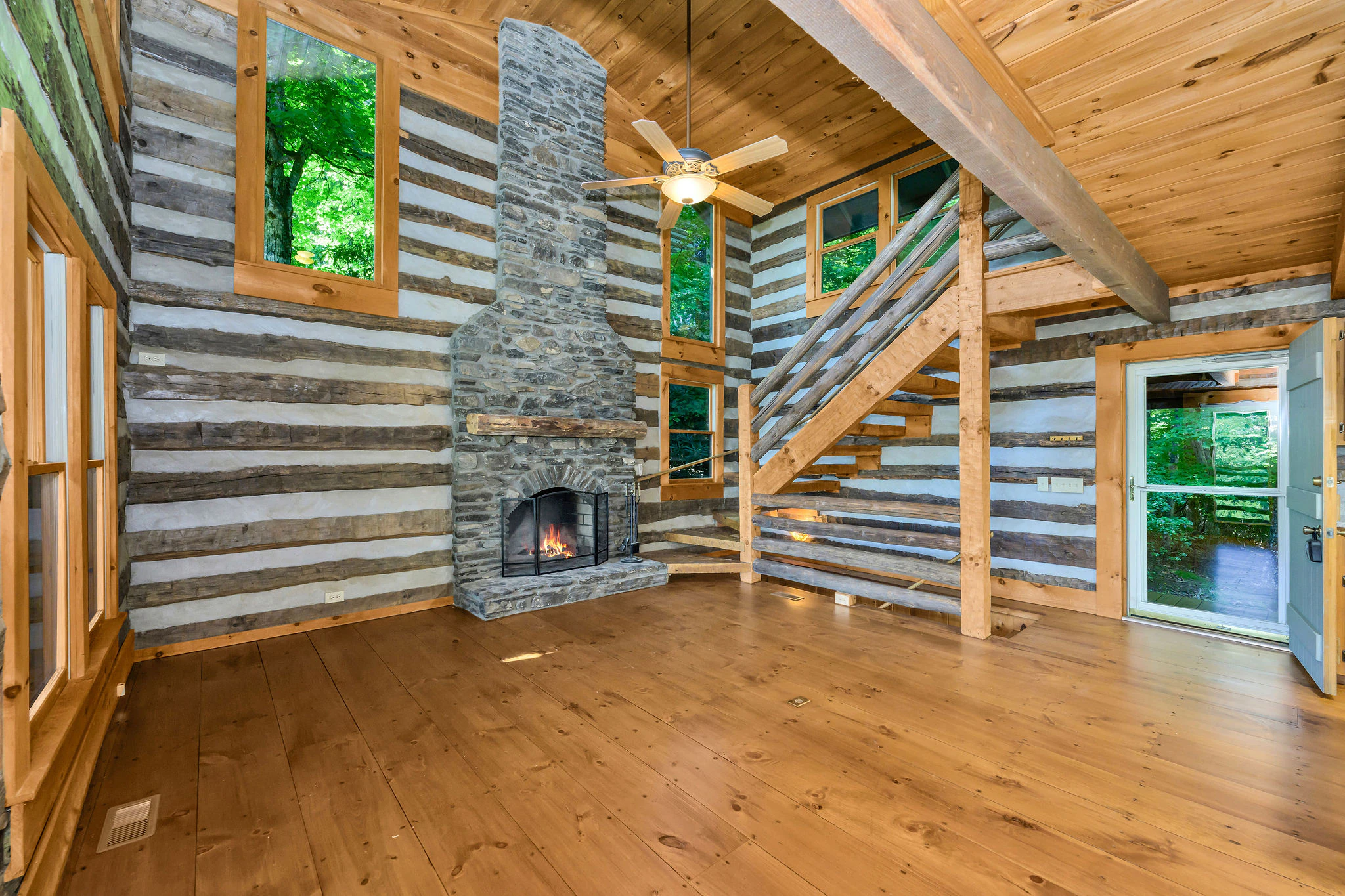 Image number 11 for the current listing