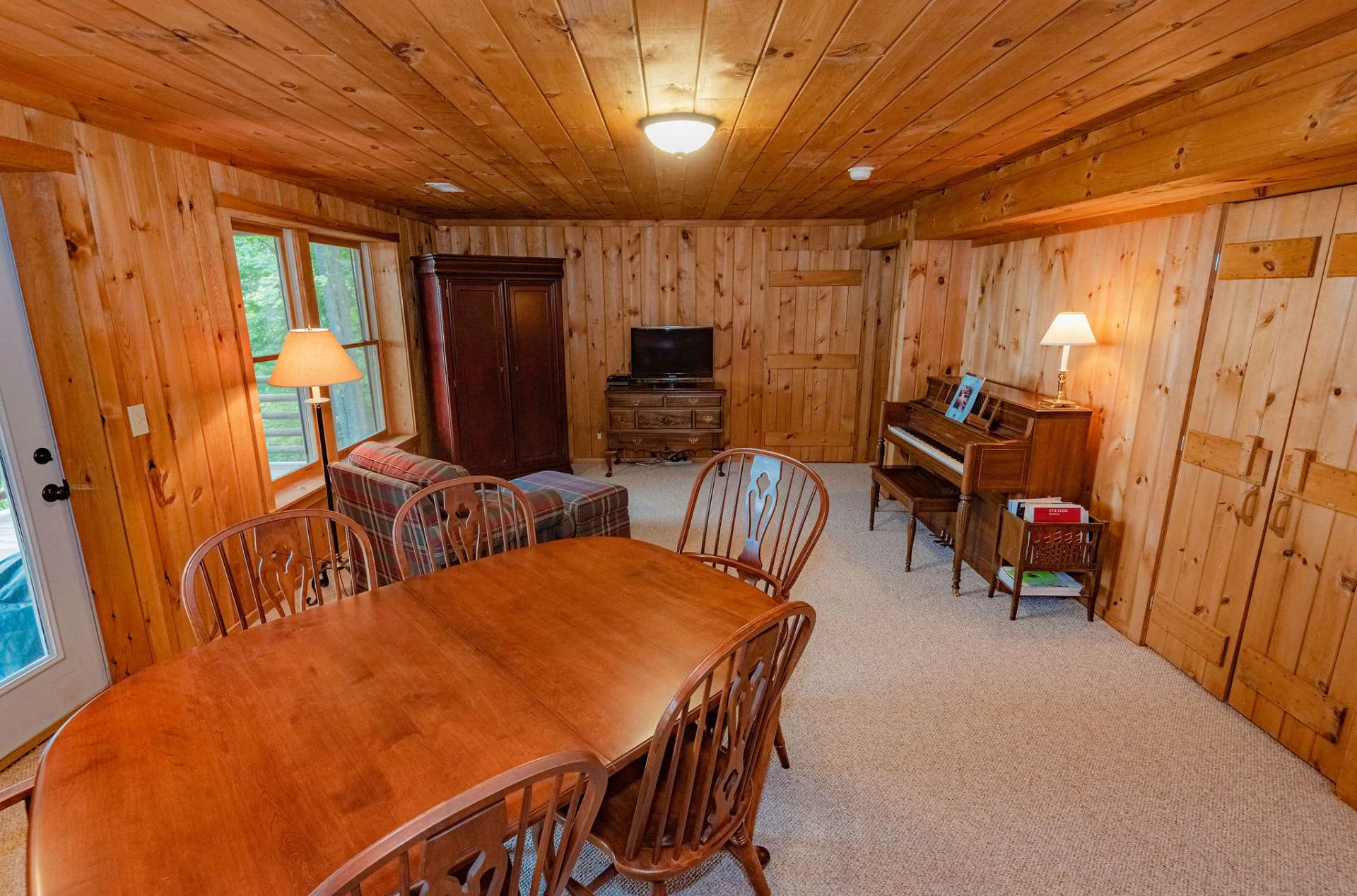 Image number 3 for the current listing