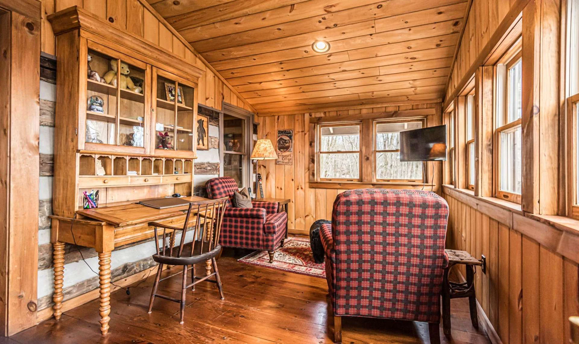 Image number 5 for the current listing
