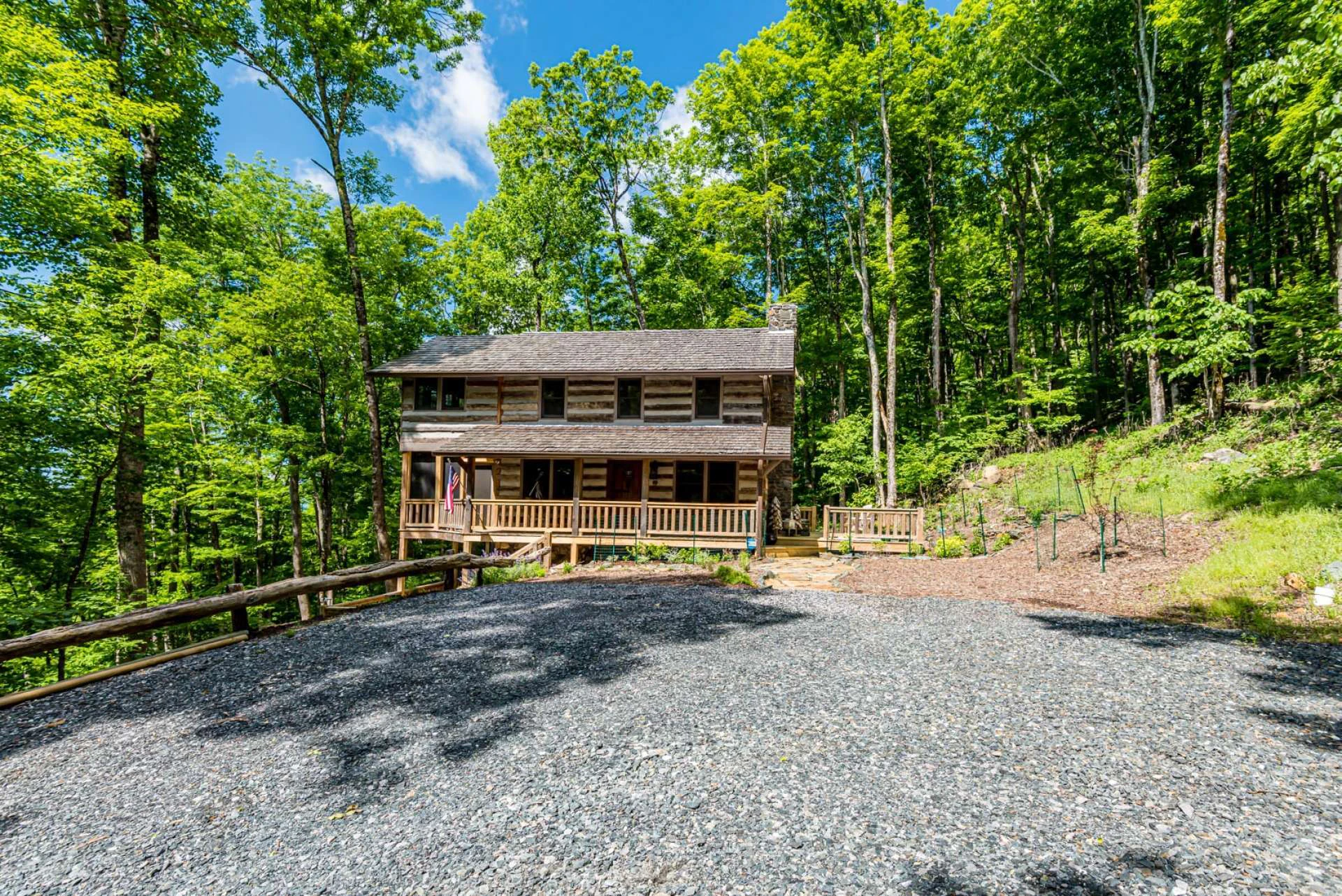 Image number 16 for the current listing