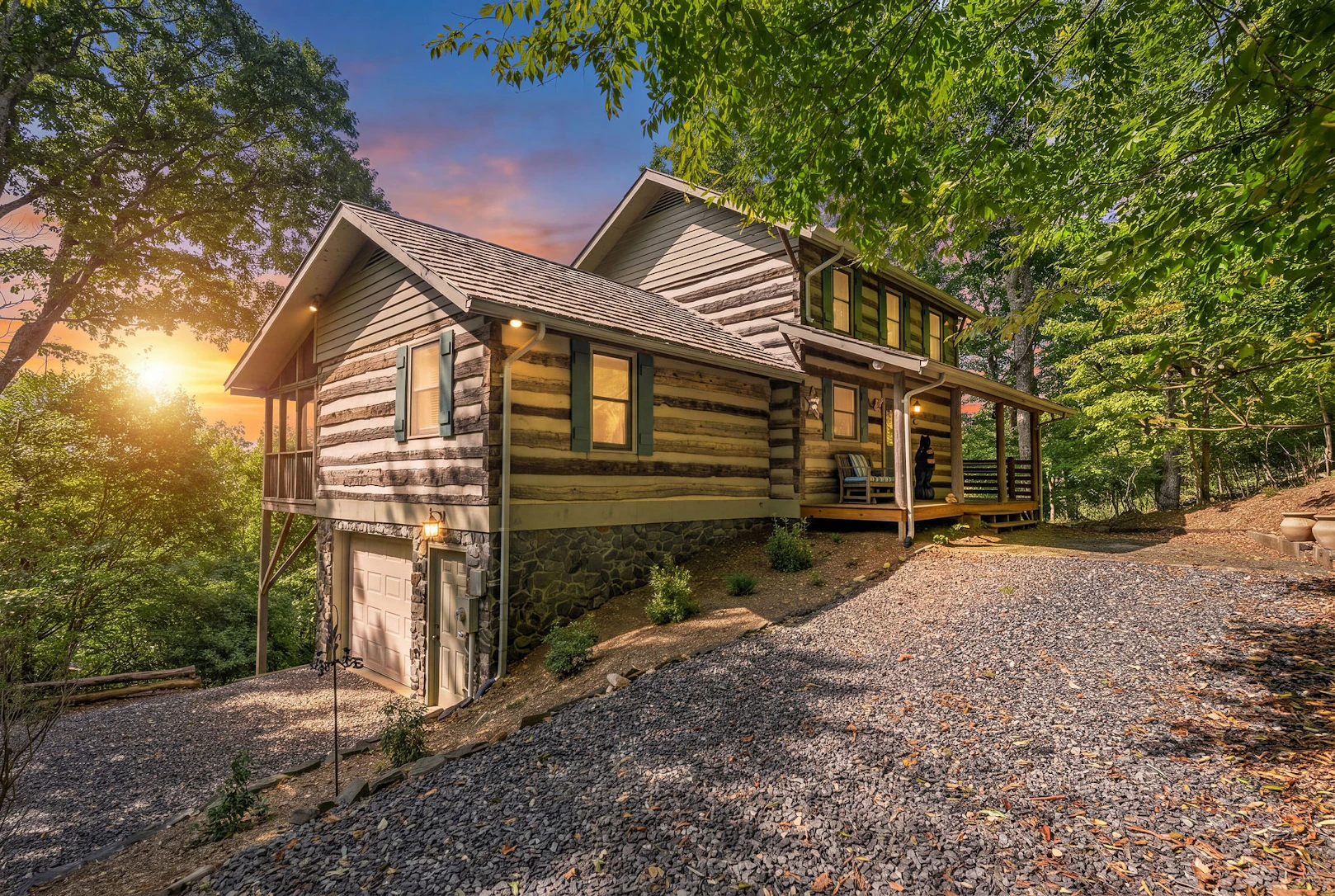 Image number 1 for the current listing