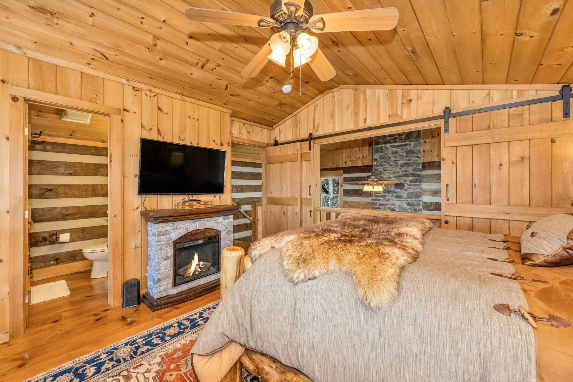 Image number 3 for the current listing
