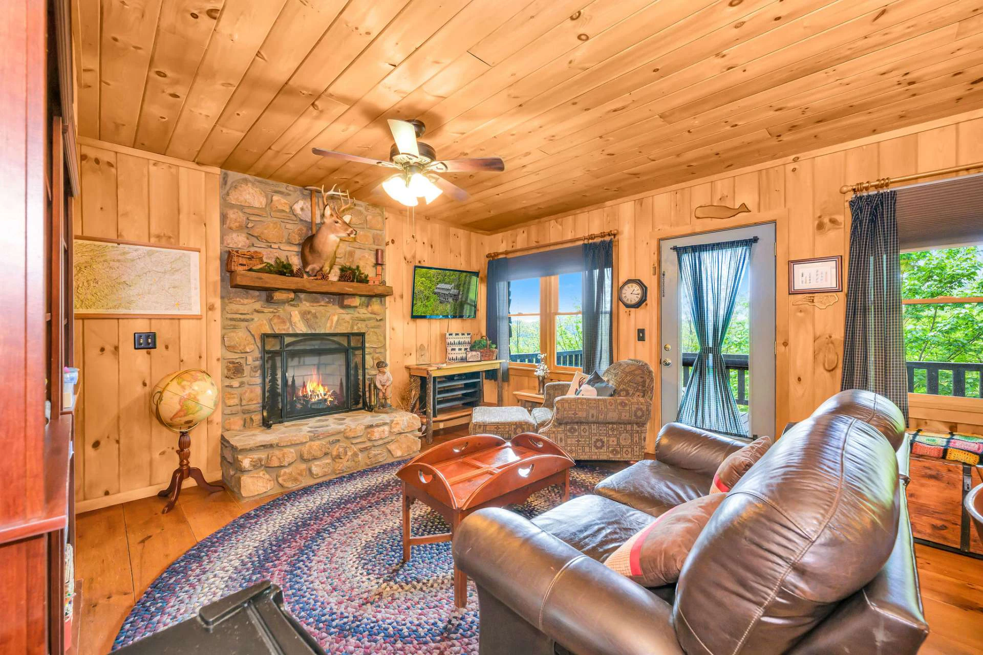 Image number 21 for the current listing