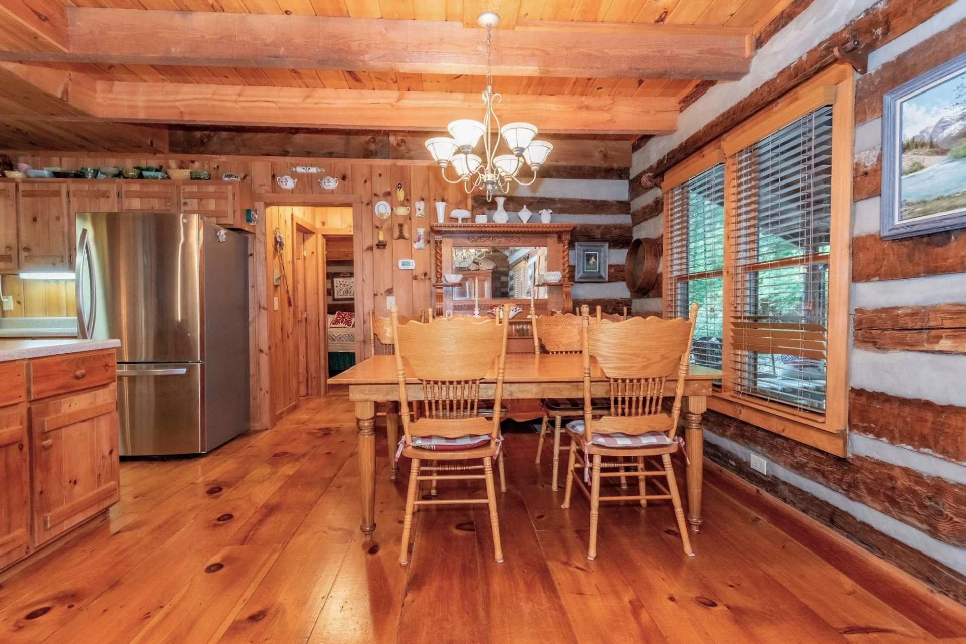 Image number 19 for the current listing