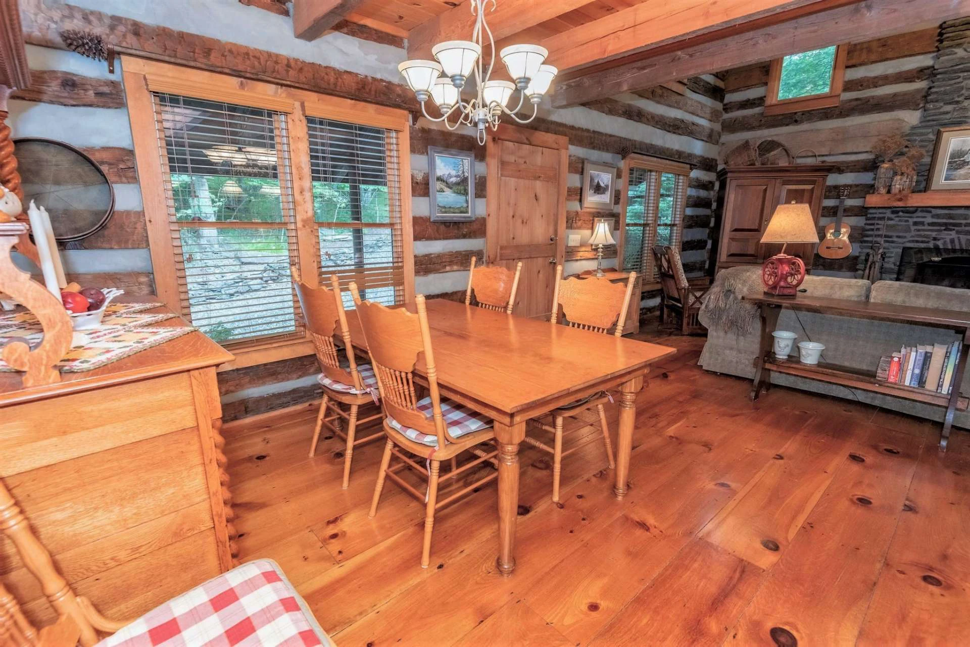 Image number 3 for the current listing